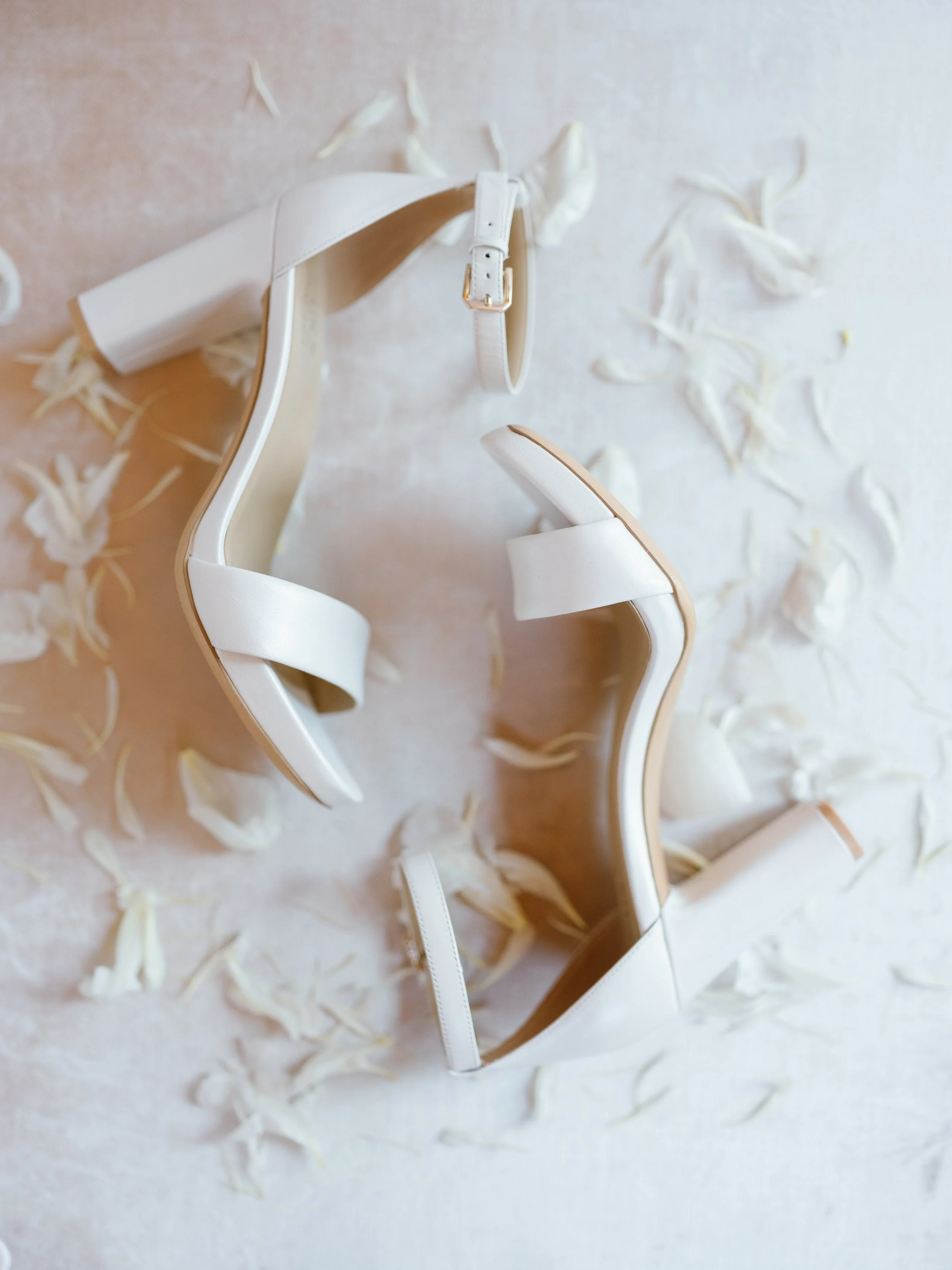 pe008-PaigeEric-WeddingDay.jpg