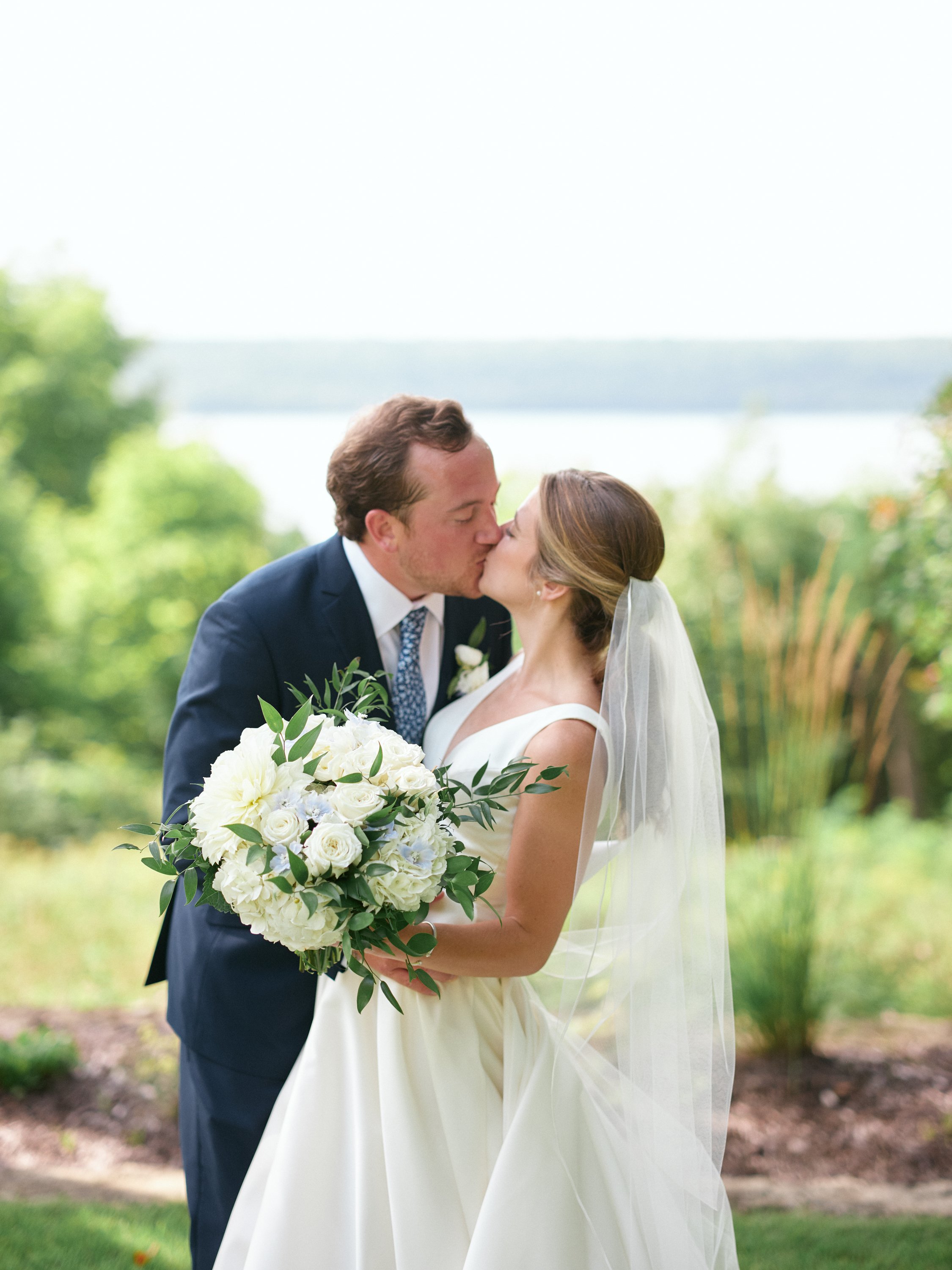 mn00324-MargotNickWedding.jpg