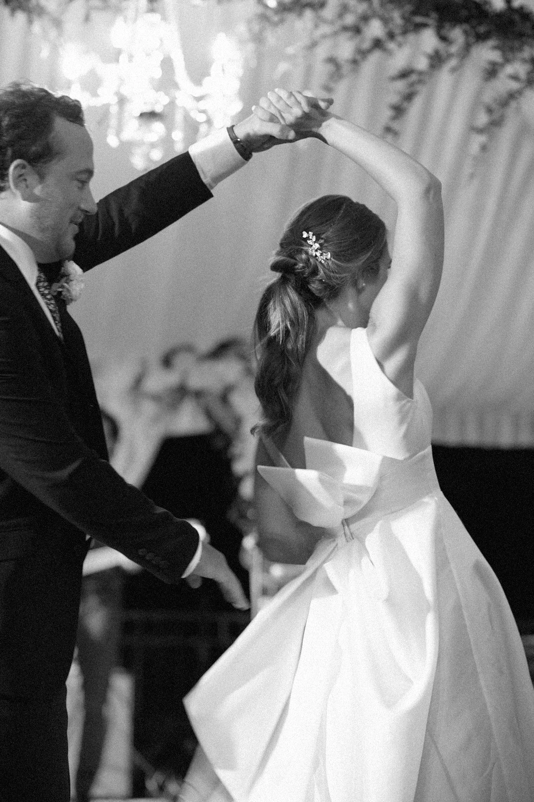 mn01023-MargotNickWedding.JPG