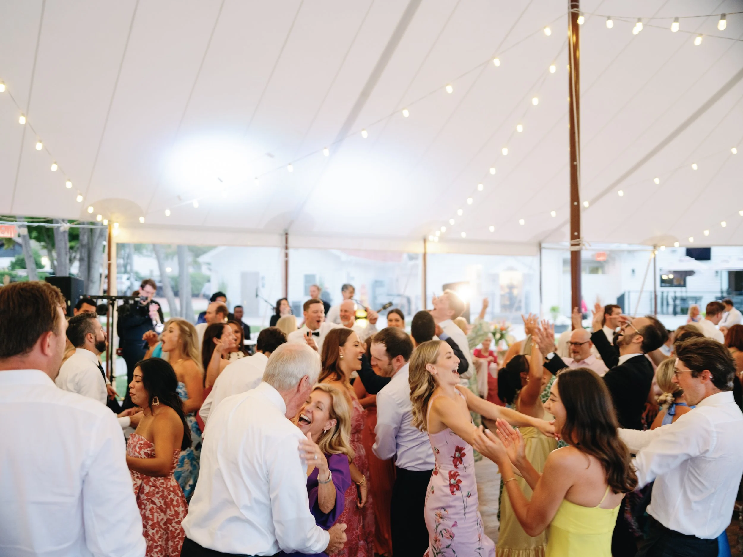 MD0710-McCartneys-MadisenDaneWedding.jpg