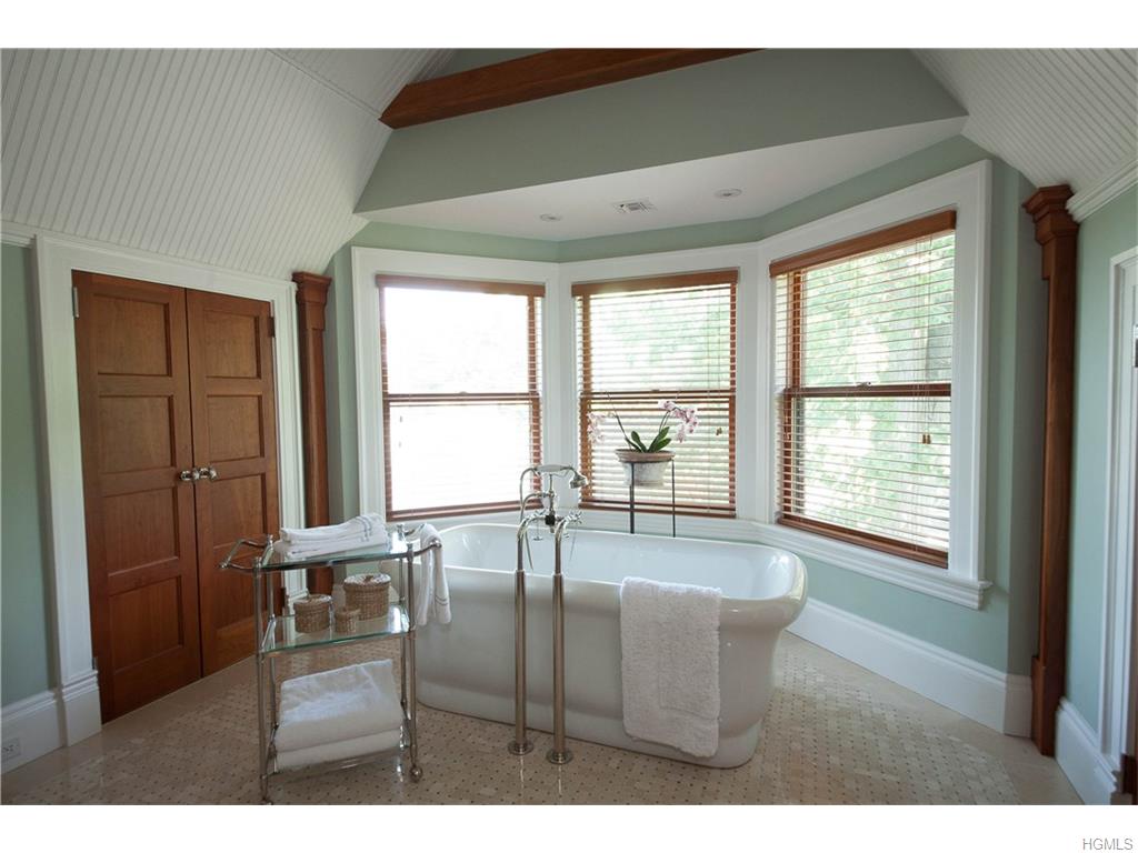 Masterbath after.jpg
