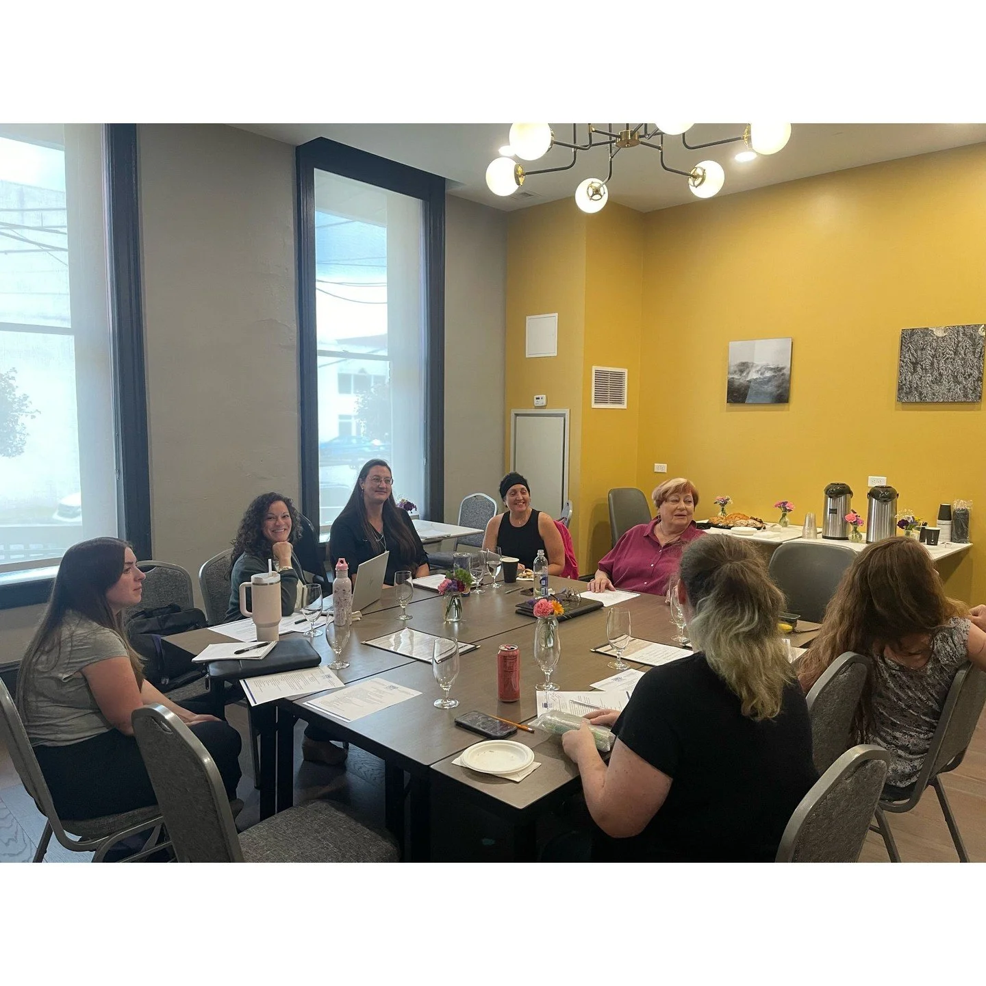 Bored? No, not that bored- this BOARD!😜
🎉 Last Friday, The Arts Centers' Board of Directors enjoyed a delightful board retreat at the @tygarthotel. They learned all about the needs of the Arts Center, and the unique challenges that we face as a r
