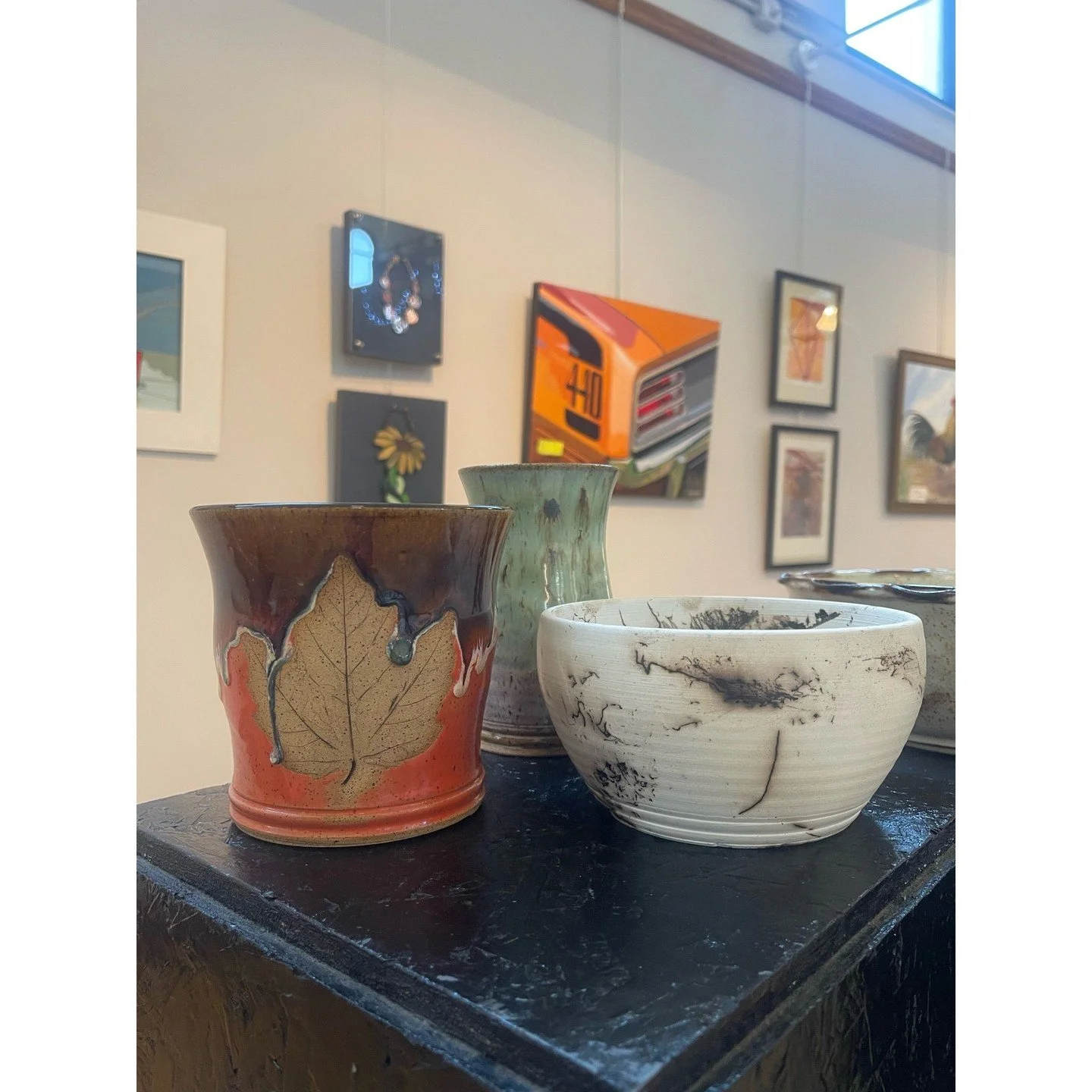👀 You might know her from your frequent outings to Beanders, but did you know she is also an extremely talented potter? 🪴
🤩 Desire Kniffen Watson is a ceramic artist who has been creating functional pottery since 2008, and teaching for the past