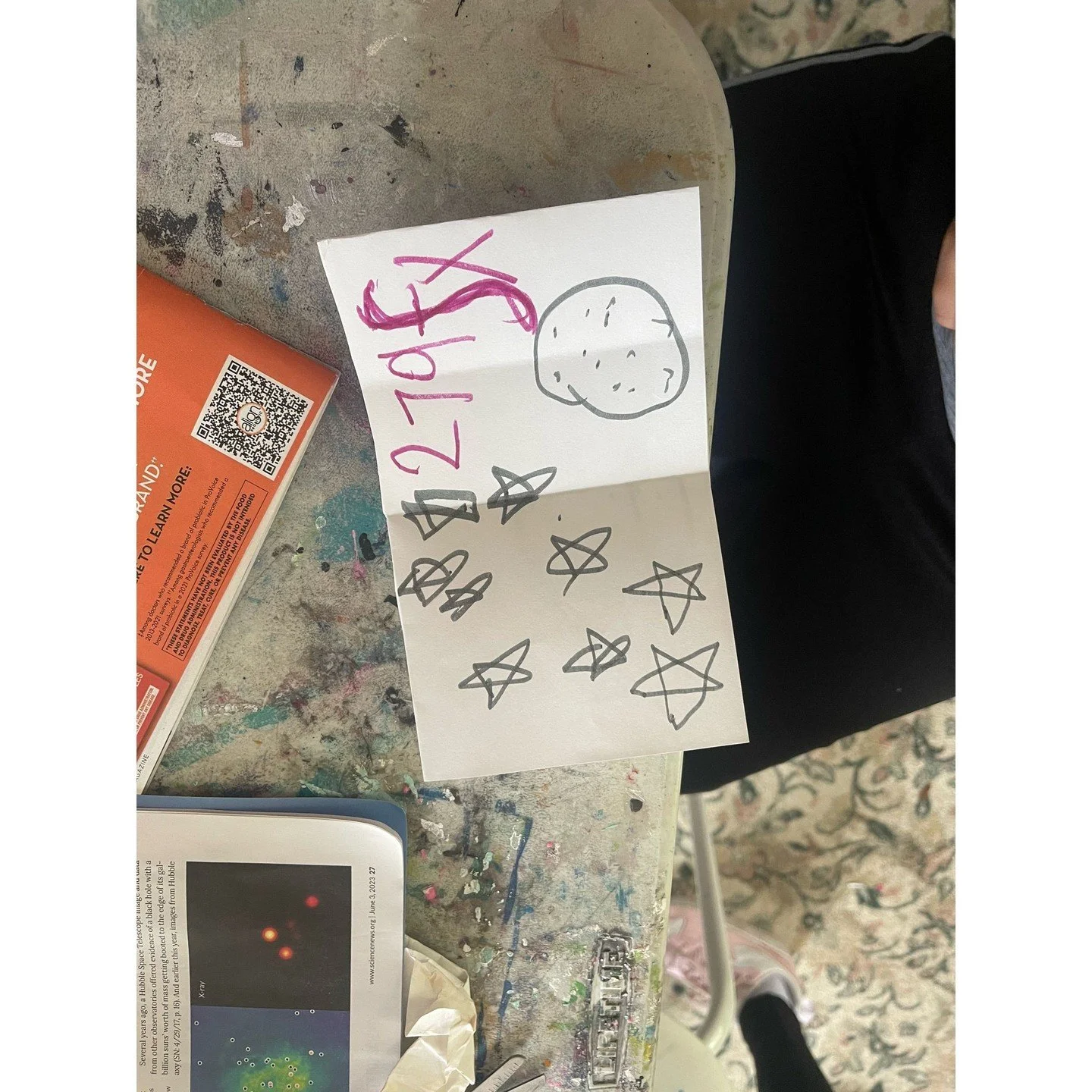 🌀Zines, Zings & all the things our ASA students created last week! 💫
🎨Instructor Katie Caldwell guided students through the zine-making process, and boy, the results are spectacular.
We have a Swiftie Zine, a Tree Zine, a book-of-faces Zine