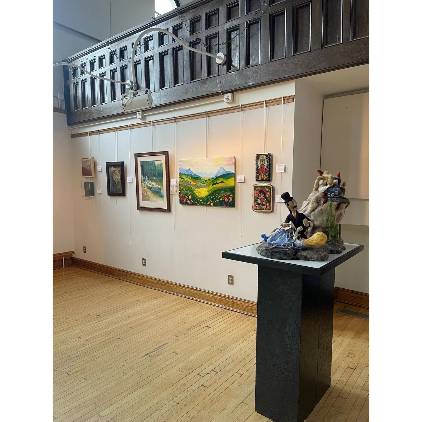🎡 The MSFF might be over, but the exhibit is here to stay! (until Nov. 19th)🖼️ 

Come on down to the Arts Center to experience the MSFF Juried Fall Arts Exhibition, which features work from over 30 different West Virginian artists. 💙💛 There is so