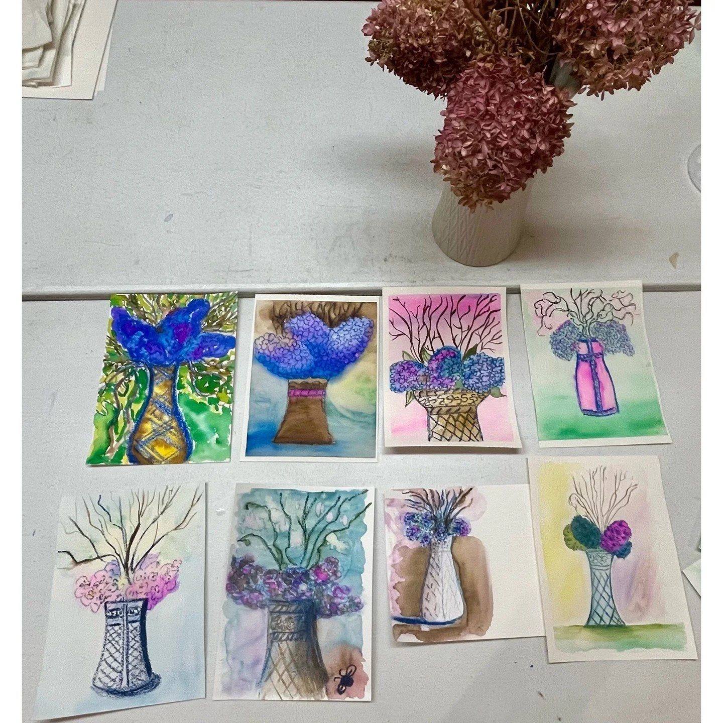 Paula Kaufman's &quot;Falling into Winter Watercolors&quot; students are knocking watercolors out of the park! 🤩 🎨 

In this class session, students were encouraged to explore using crayons with watercolors to replicate an unwieldy vase full of bea
