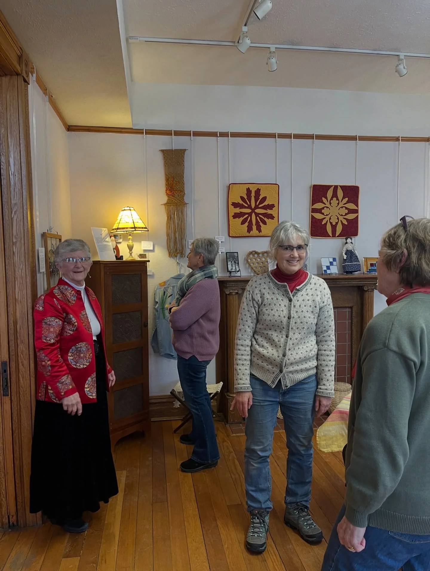 The evening has begun! 🤩🎉 

Join us!