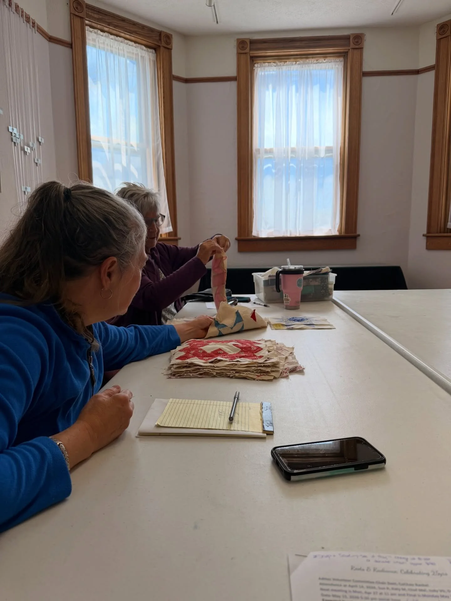 It&rsquo;s been a beautiful, busy Monday at the Arts Center! 🤩🖼️✨

We started the morning with a productive meeting with our volunteers, finalizing details for our Roots &amp; Radiance fundraiser on May 15. 🪾✨

As the meeting came to a close, arti