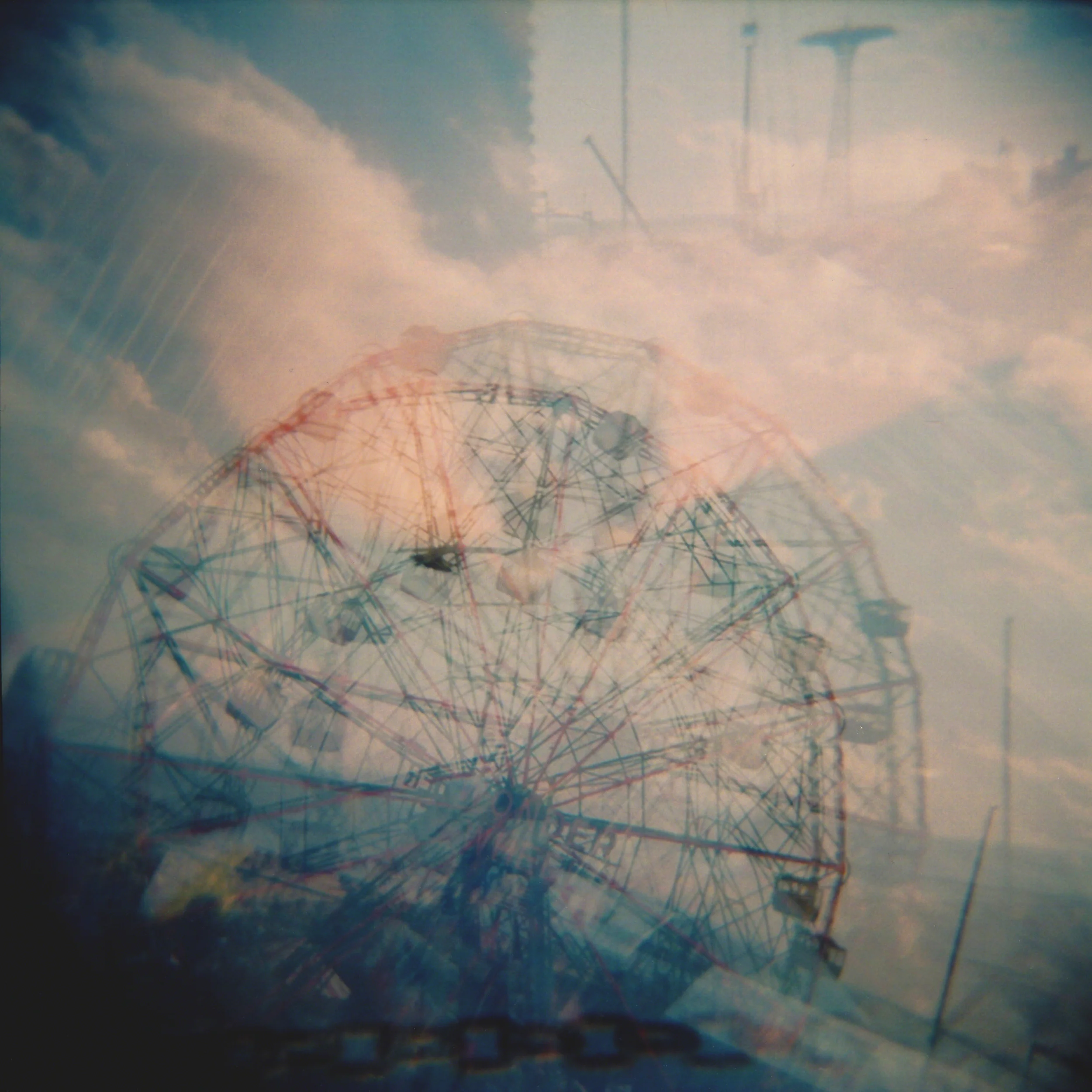 Wonder Wheel 2011, Colour 120mm film Holga camera