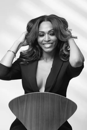 ABOUT — Jasmine Minor