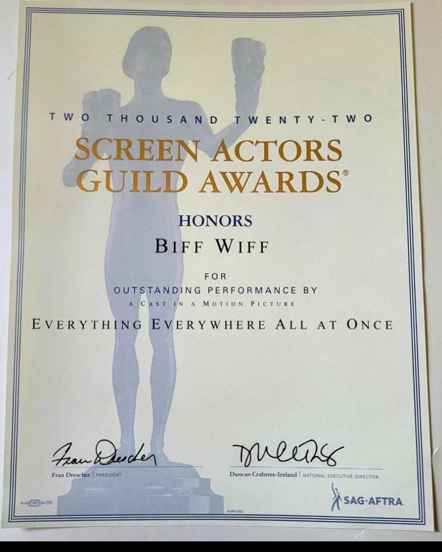 @sagawards honors our actor @biffwiff for his performance in #everythingeverywhereallatonce movie!!! #entlabtalent @everythingeverywheremovie #sagawards