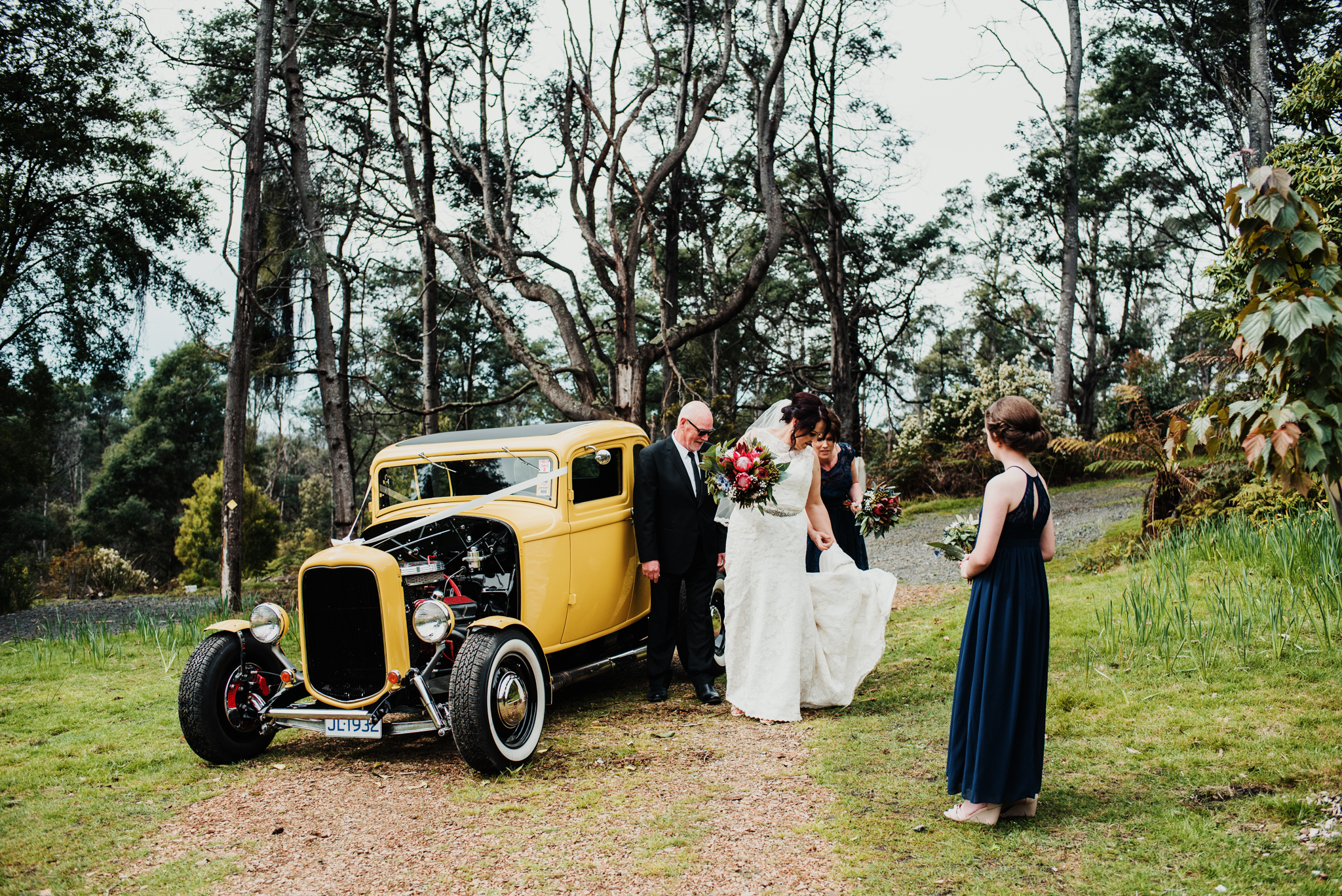 wedding at lalla flower farm, lillydale tasmania