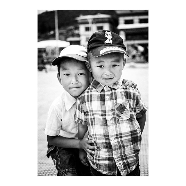 street kids, paro // #bhutan #leica #leicasl #paro