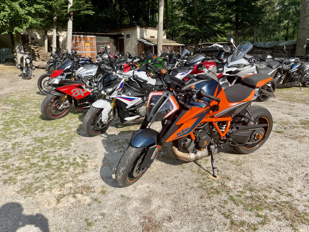 36303026-7D59-4EA4-B5FA-A8574521CC74_1_105_c.jpeg