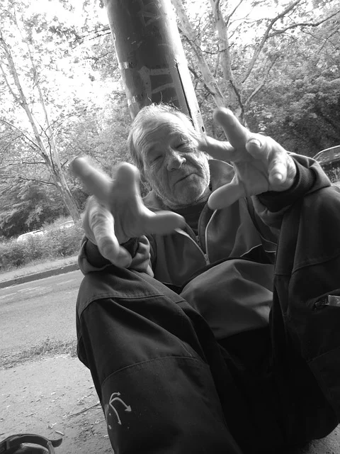 Socially included or constrained to work? Poverty and welfare policies in Britain.