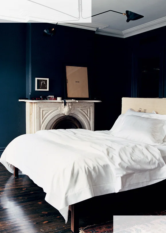 jenna-lyons-totally-modern-timelessness-jenna-lyons-blue-and-white-bedroom-52c6f6209ac35fa21b3952f8-w579_h812.jpg
