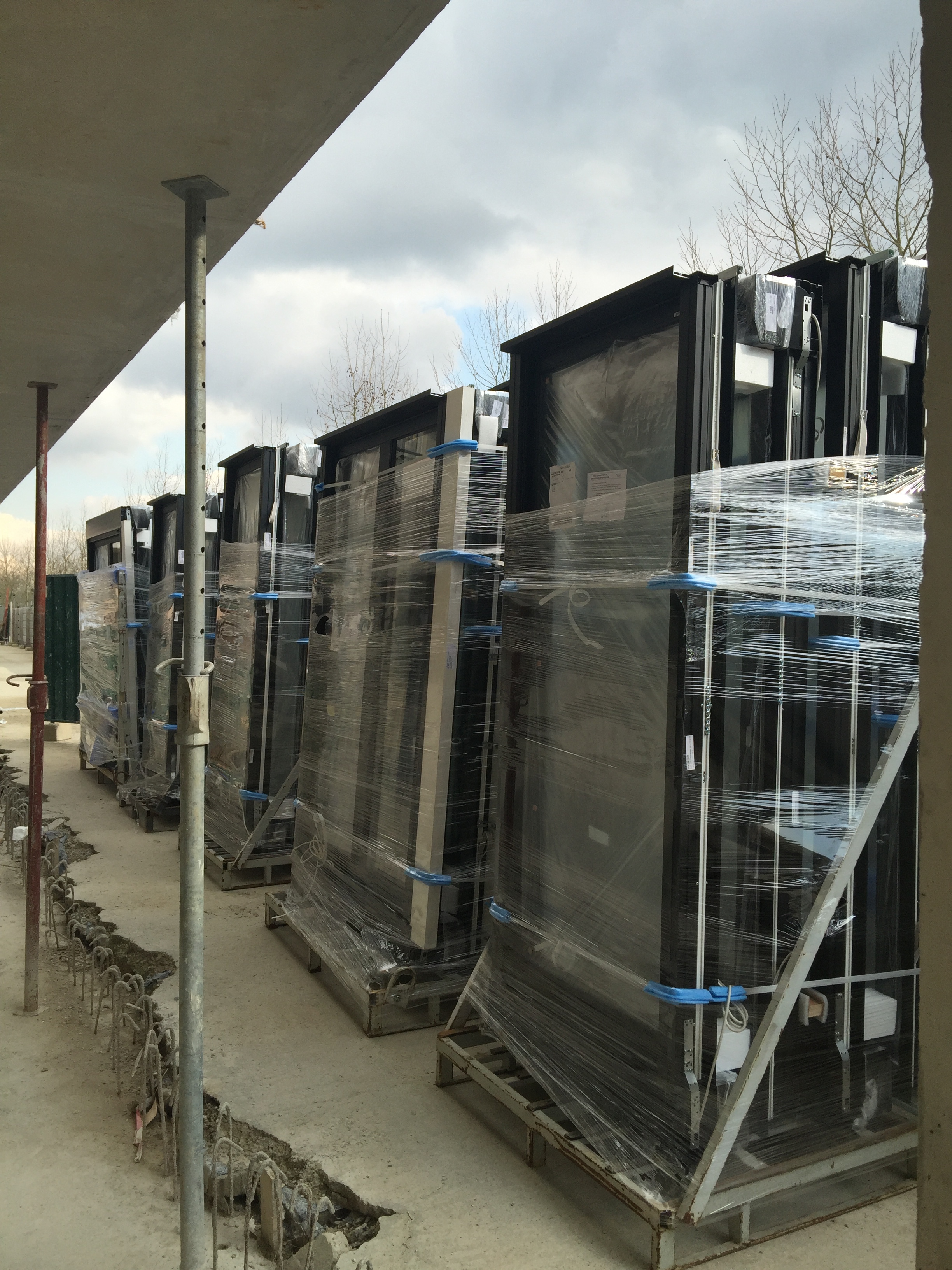 Livraison des menuiseries en aliminium thermolaquée / Phase Hors d'Air