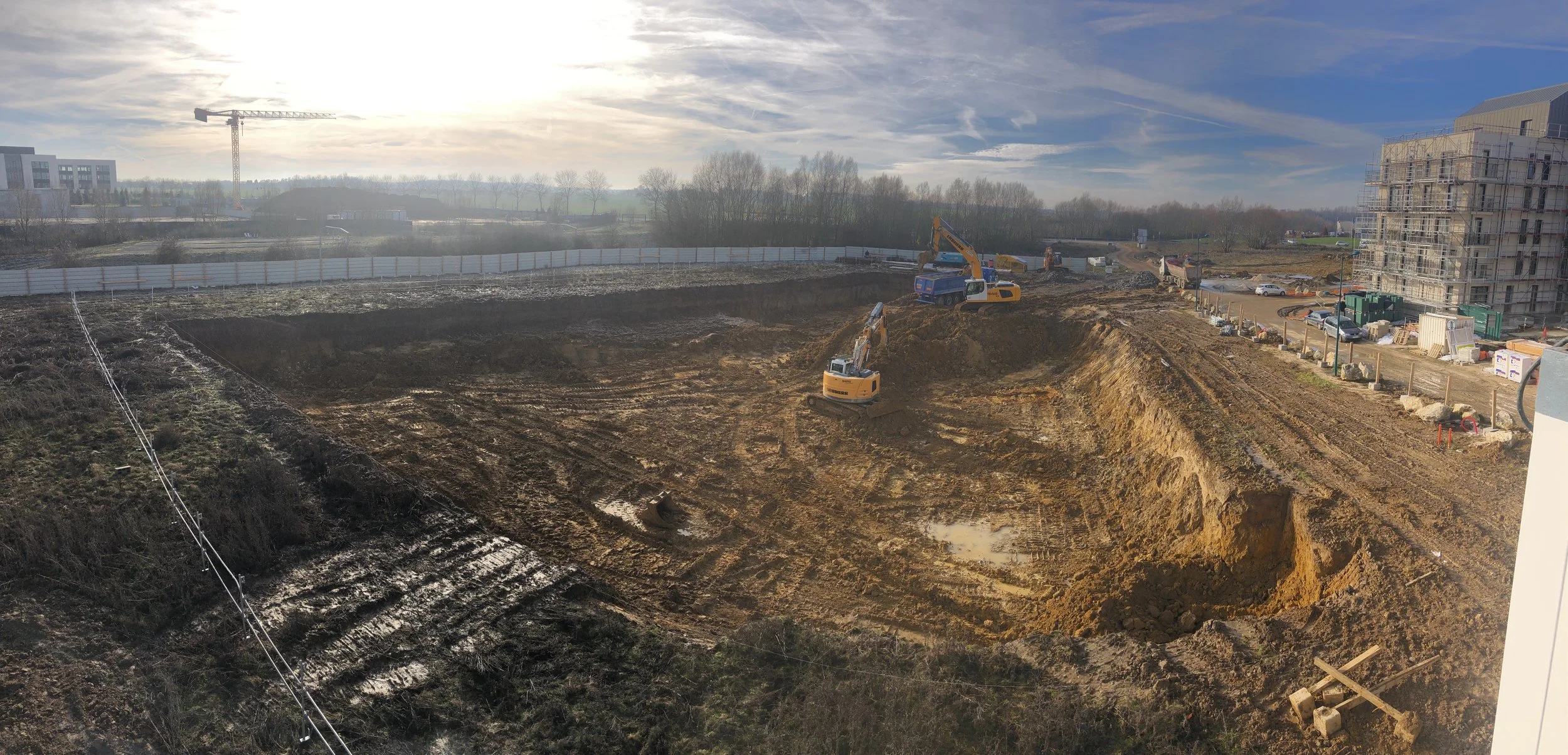 Vue d'ensemble - Finalisation du terrassement avant réalisation des voiles contre terre