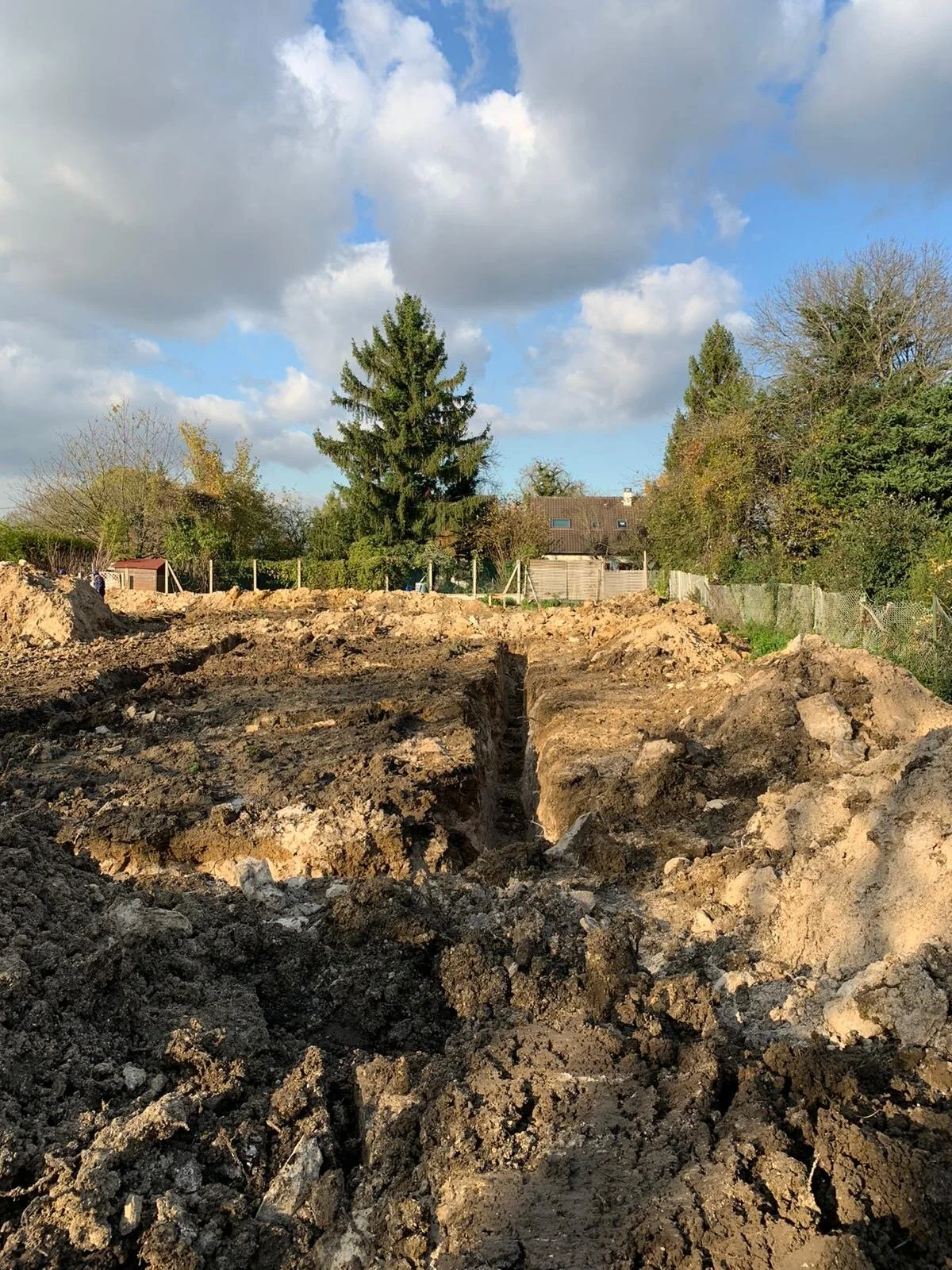 Réalisation des fouilles pour fondation