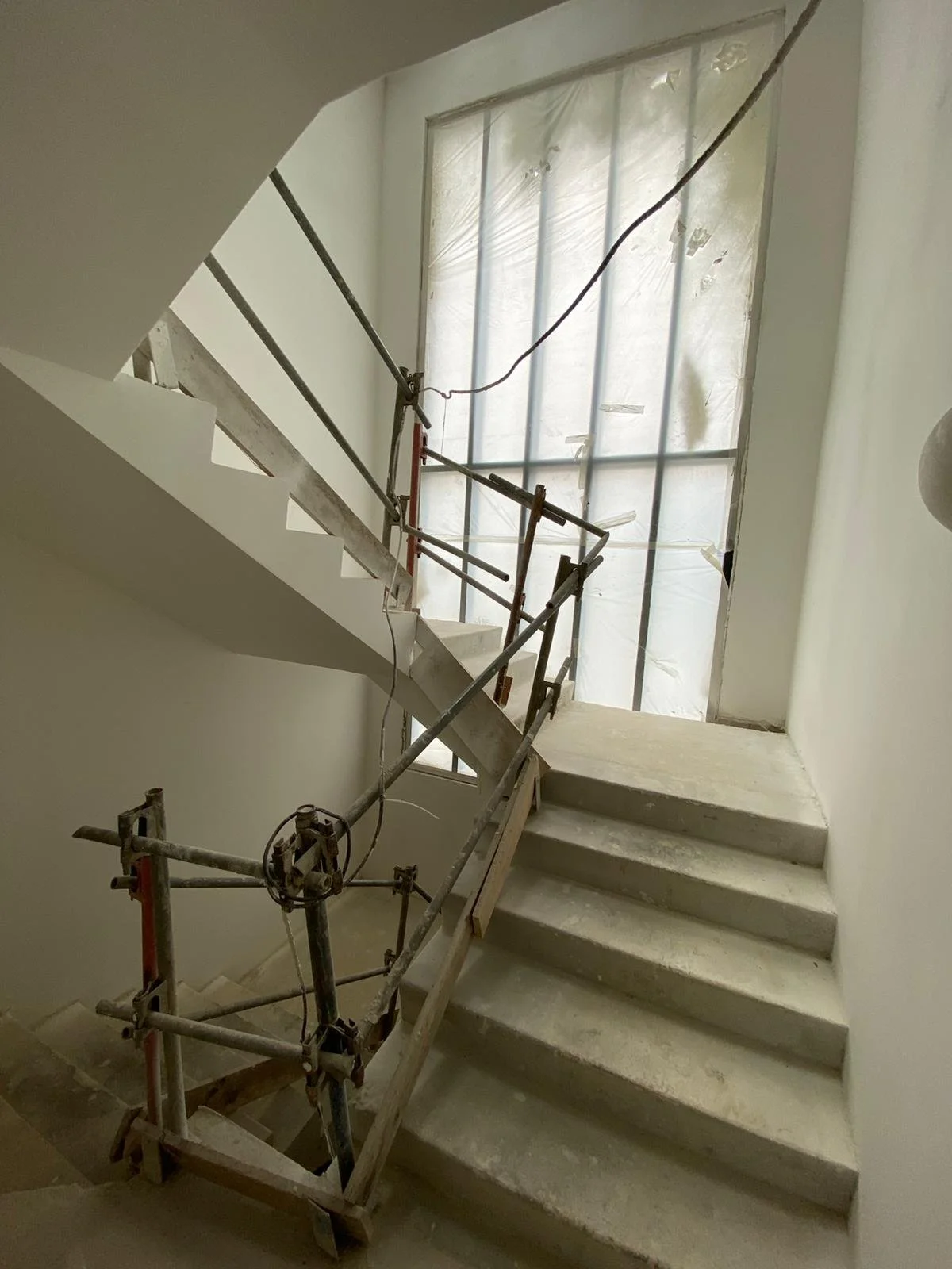 Aperçu des caches d'escalier des parties communes (éclairage naturel)
