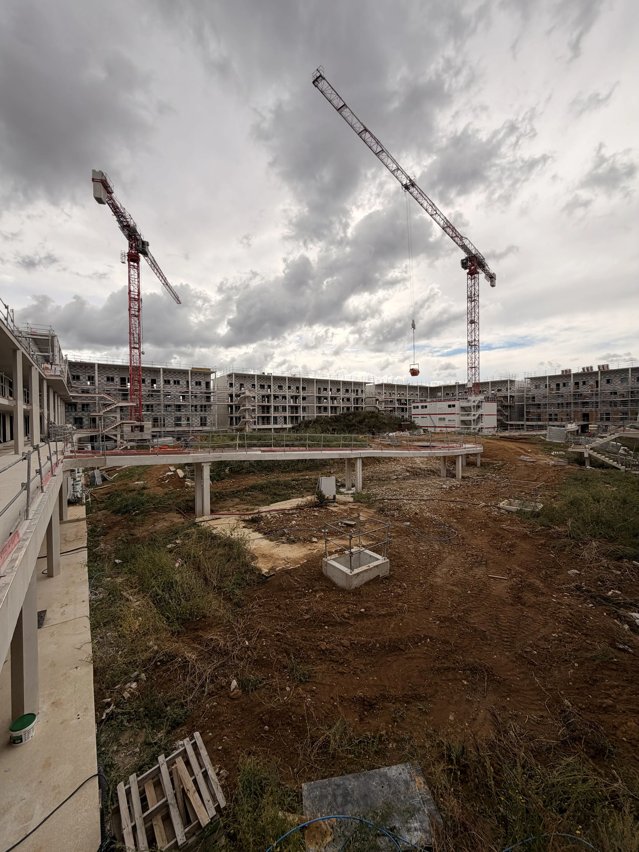 Vue sur les passerelles pour les mobilités douces