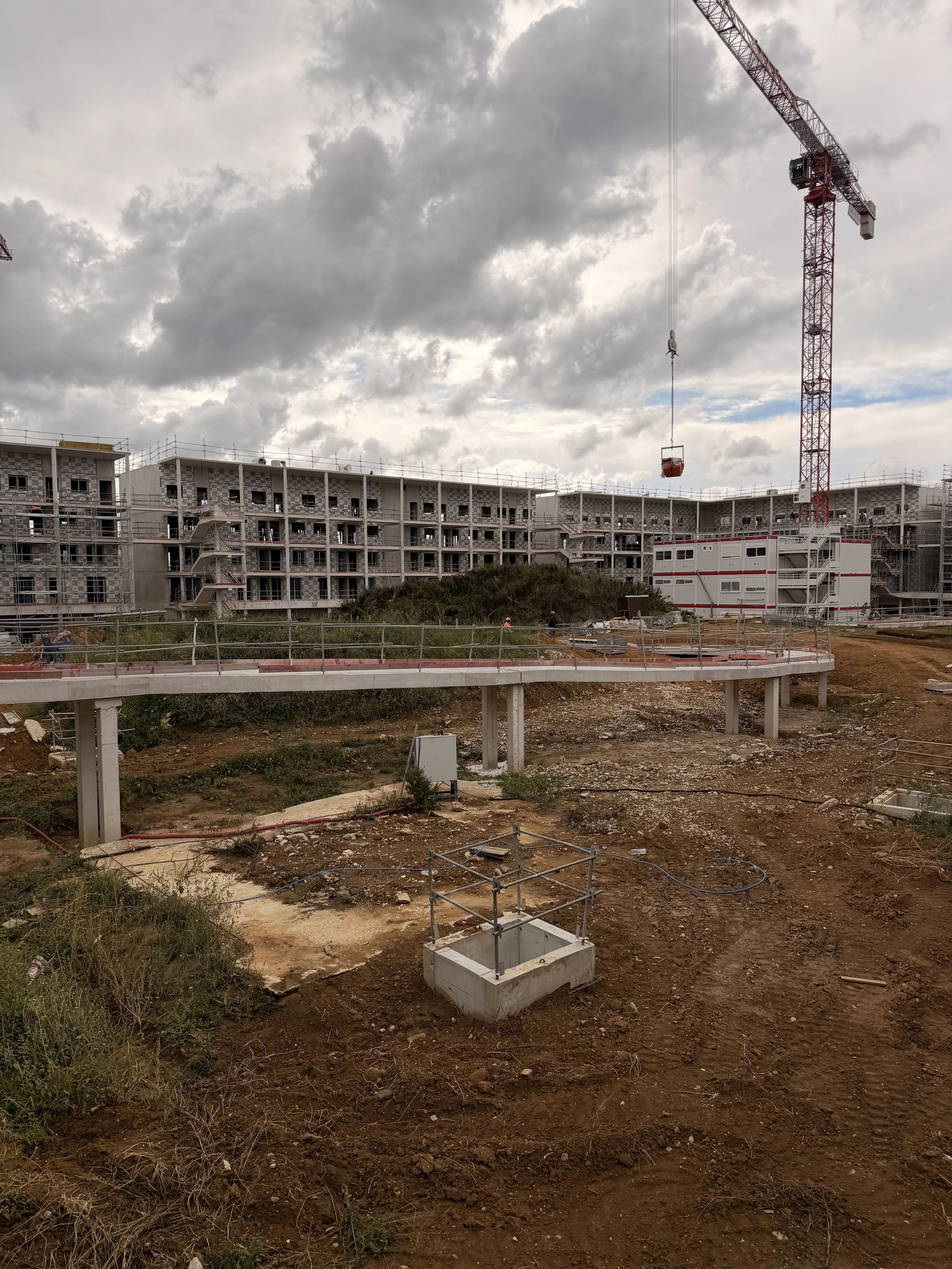 Vue sur les passerelles pour les mobilités douces