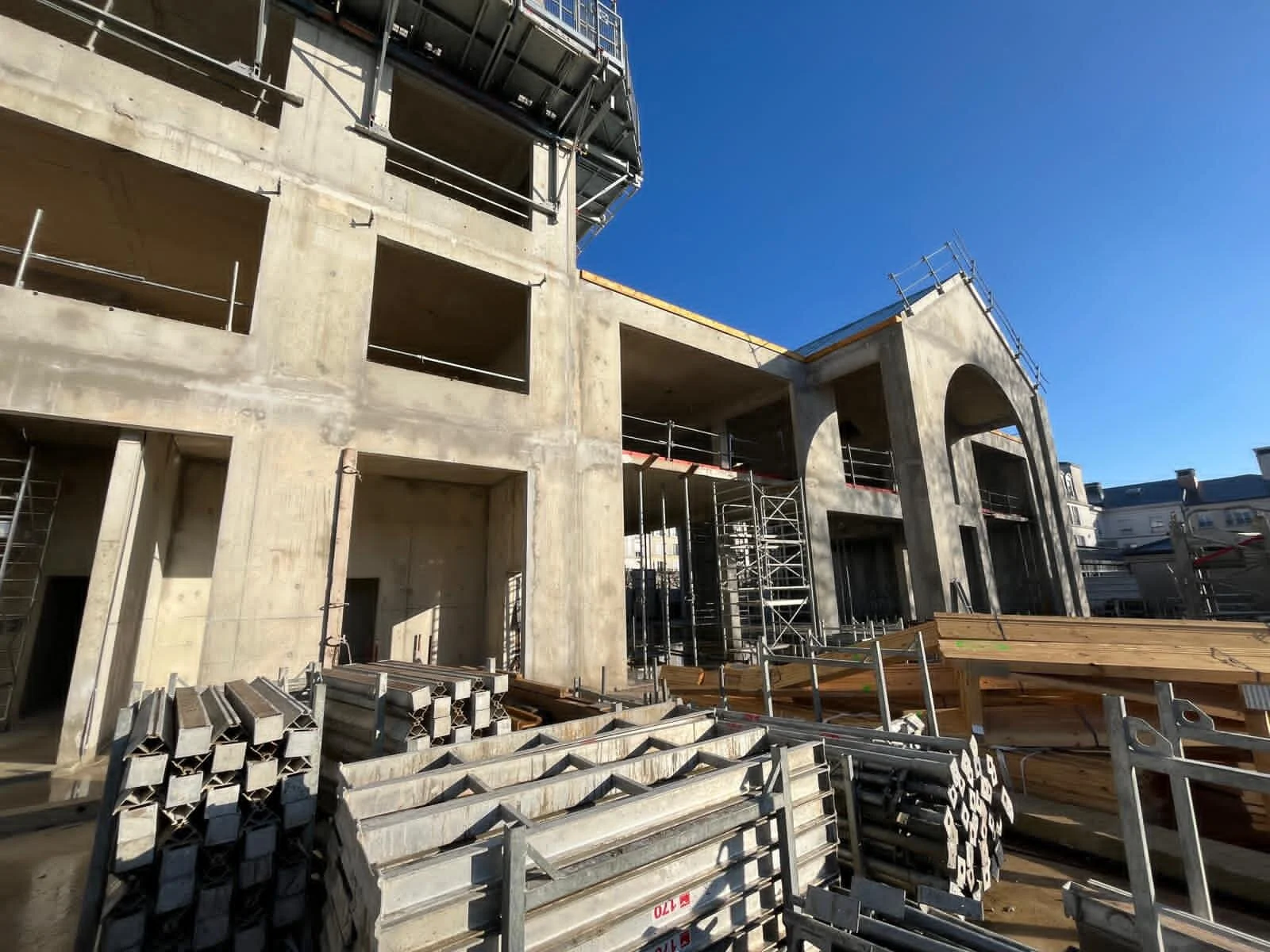 Achèvement du gros oeuvre