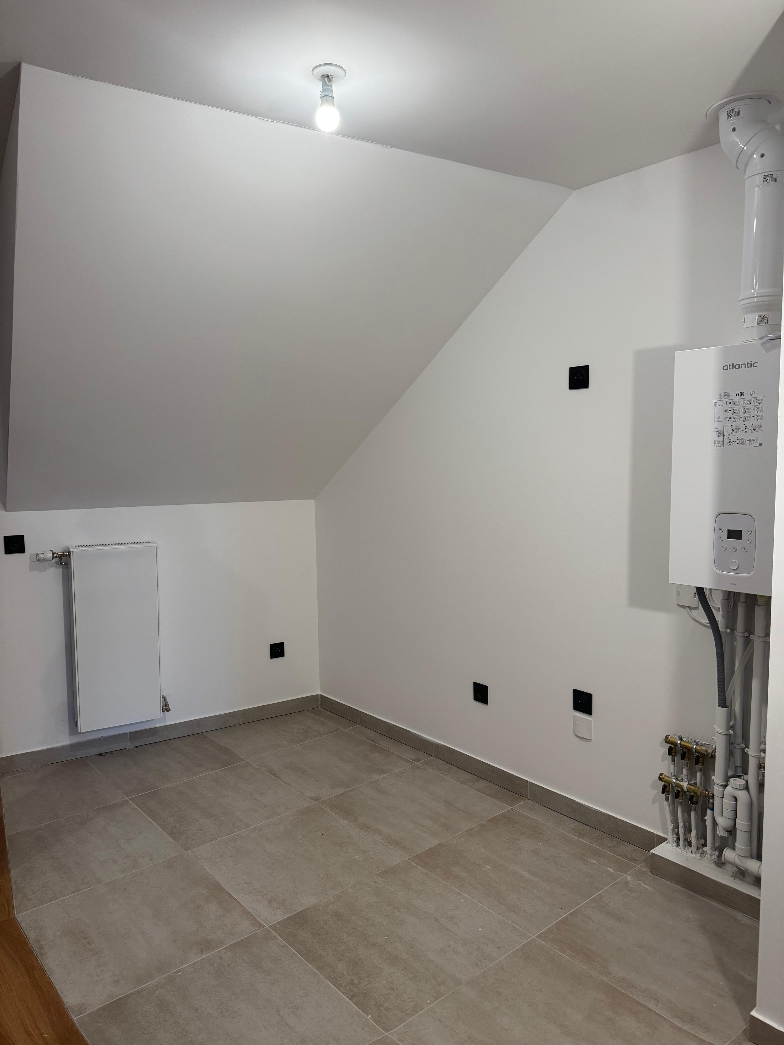 Achèvement de la pose du carrelage gré cérame 60x60cm