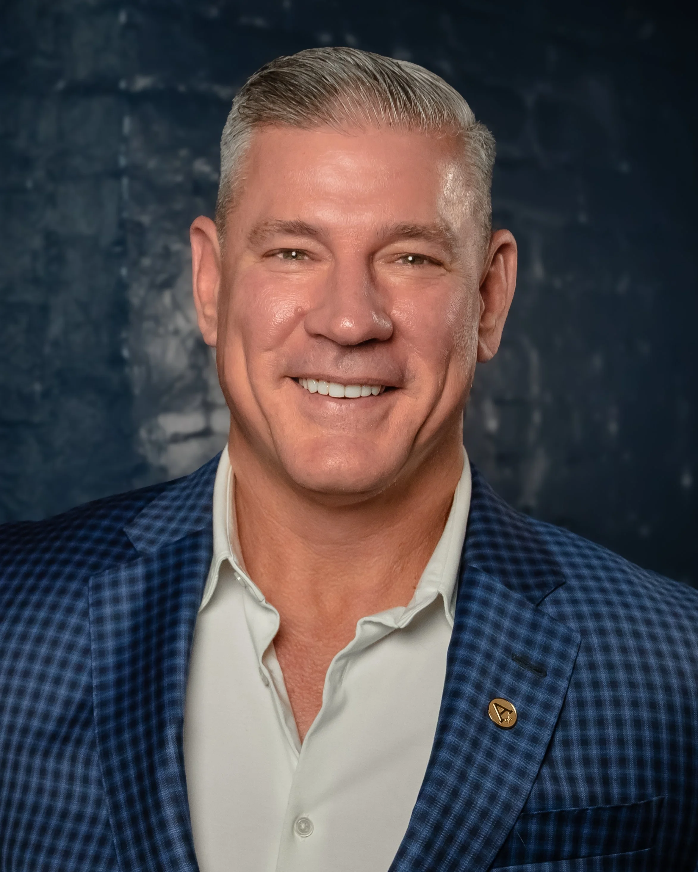 Chris White headshot