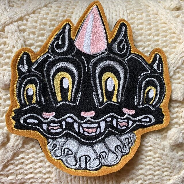 My boyfriend surprised me this morning with this amazing chain stitched embroidered patch of my three-faced kitty by @cecil.b.moxie! I&rsquo;ve been a big fan of Cecile&rsquo;s for a while, and love the way she transforms vintage pieces with her supe