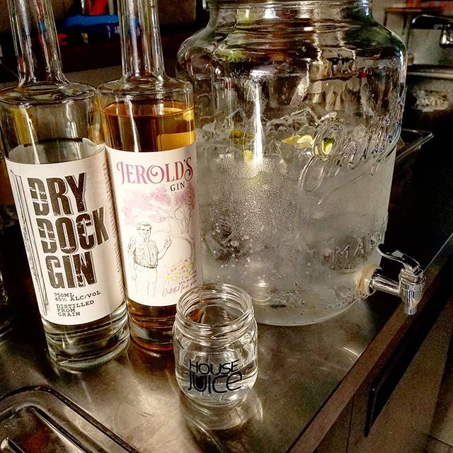 Cool down at @taproom642 at 642 Rogers Ave in PLG with complimentary pours of gin and tonics with Dry Dock and Jerold's! While you're at it grab a bottle to go or try one of the delicious beers brewed on site!

#craftspirits #craftcocktails #brooklyn