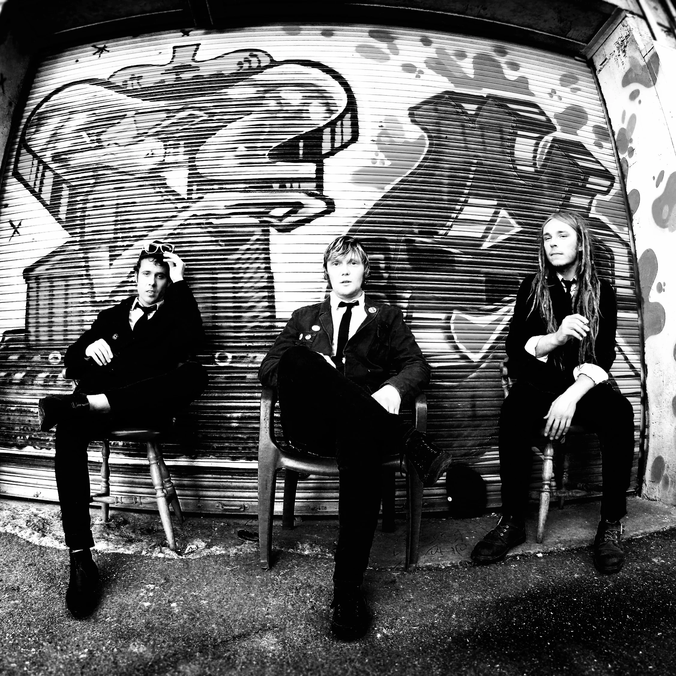 The Cannonball Jars play rock and roll love songs, power pop anthems, and punk jingles about plants. 