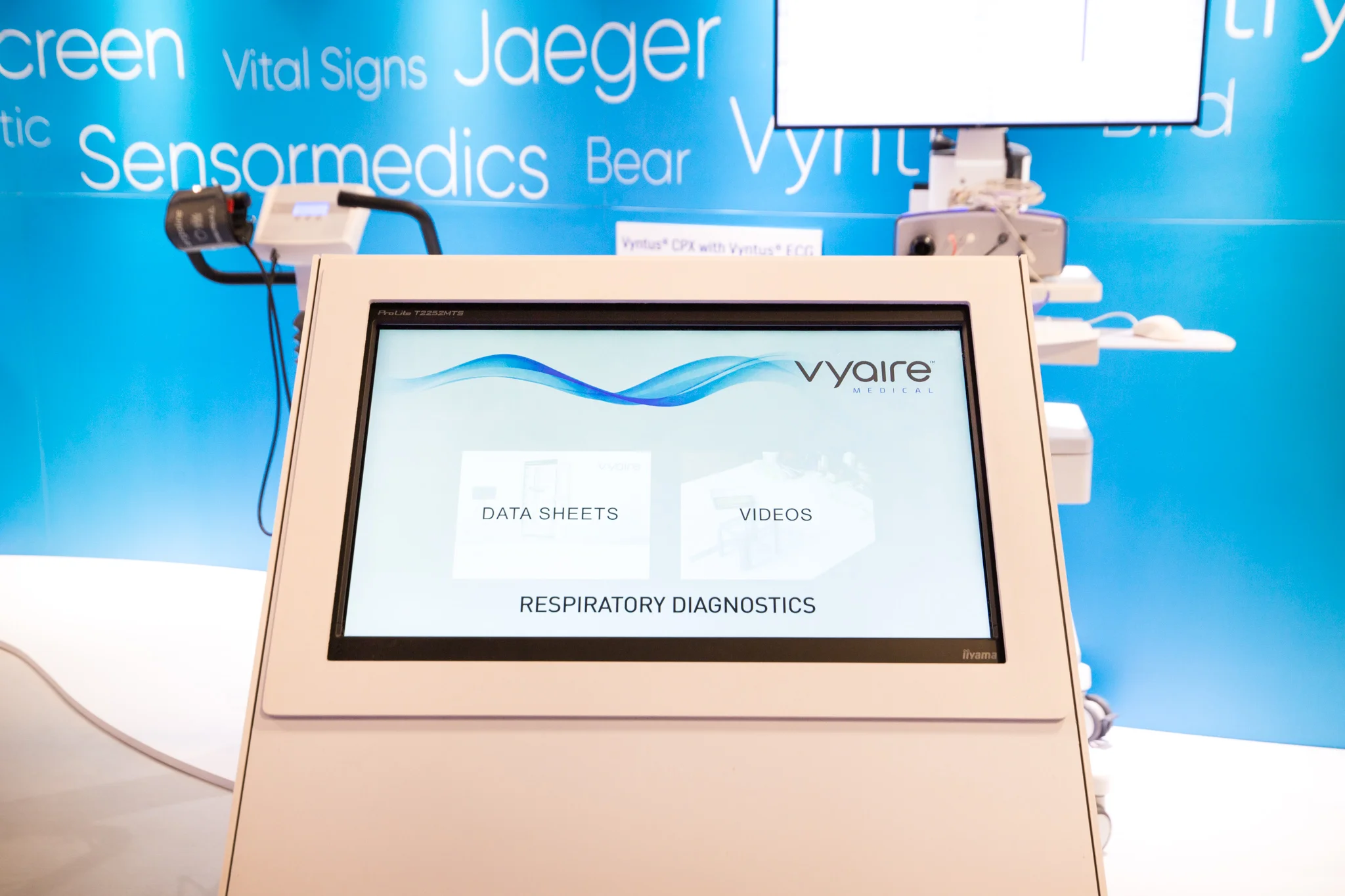 stand_monitor-2_1560.jpg