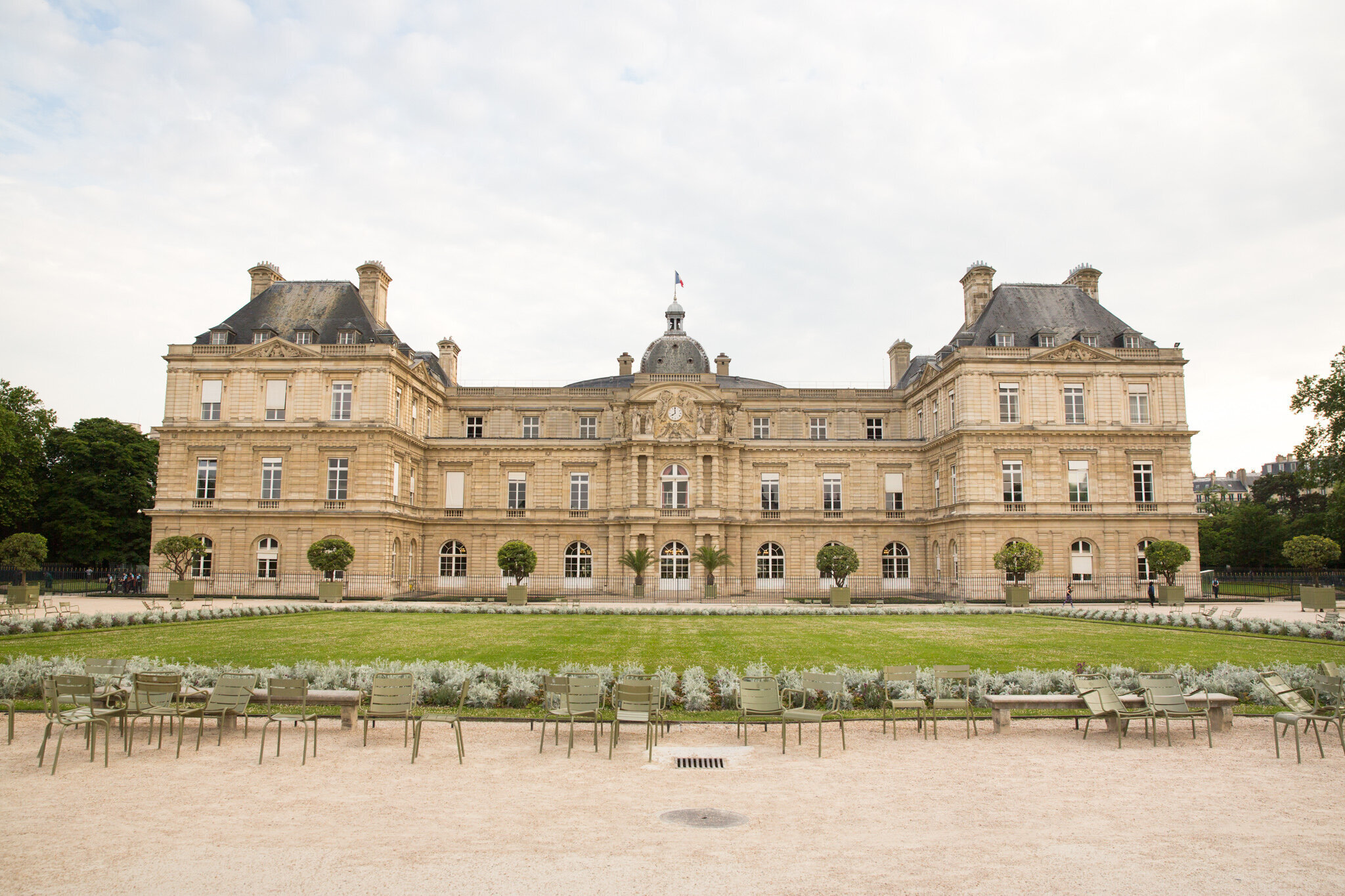  luxembourg-gardens-prior-to-meeting 