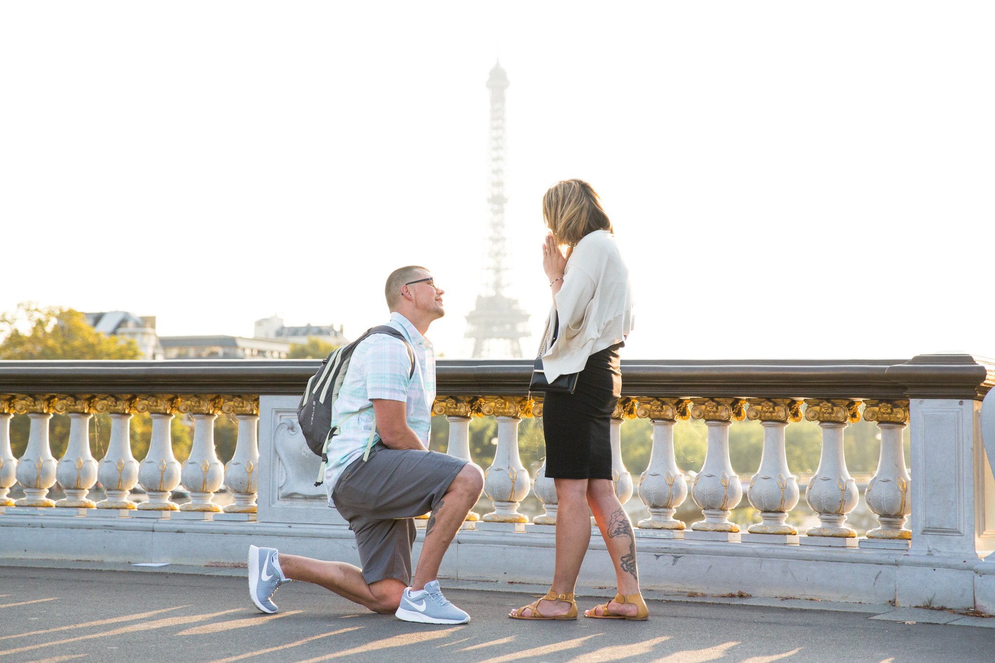  going-down-on-one-knee-in-front-of-eiffel-tower 