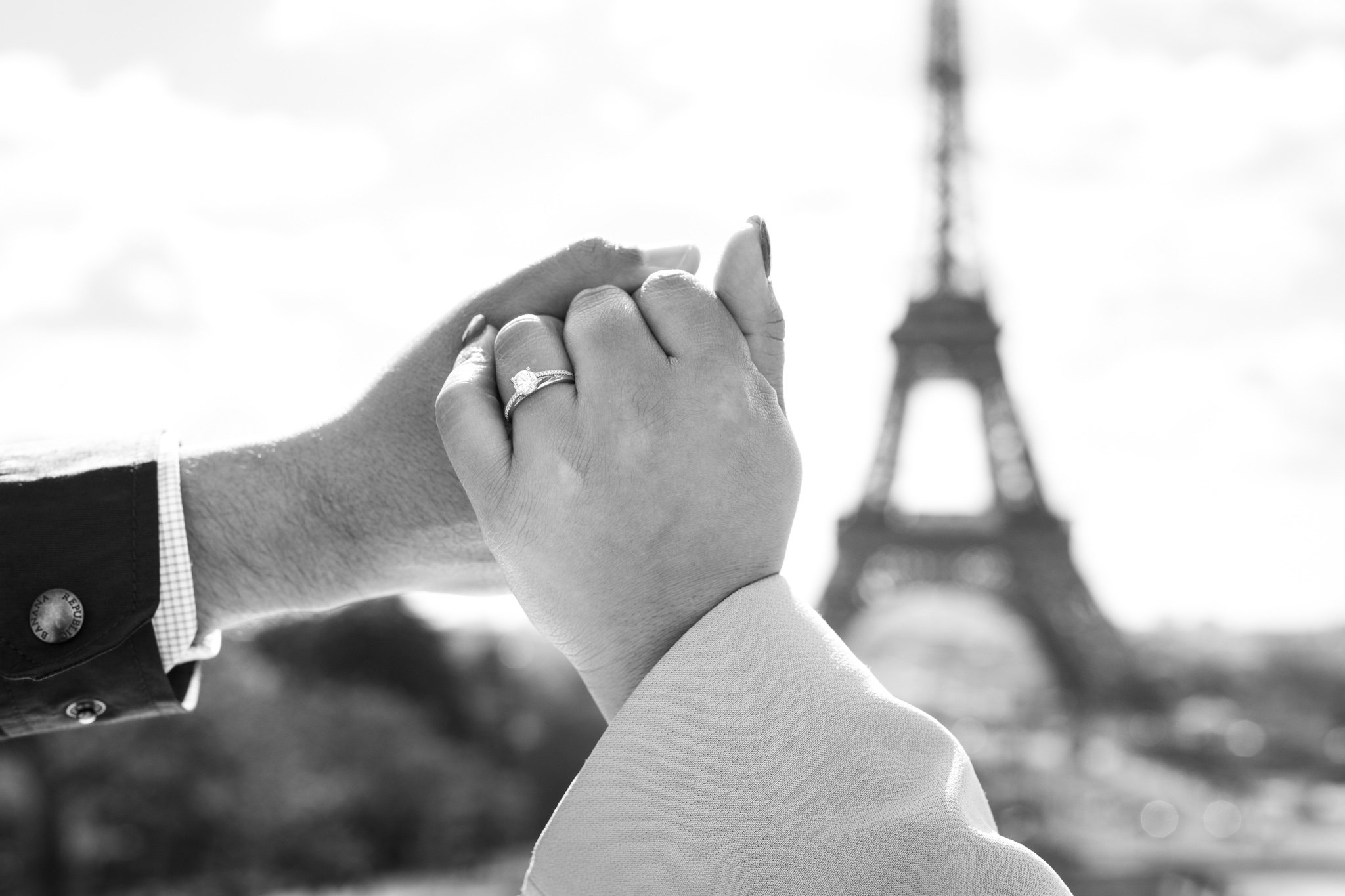  engagement-ring-by-eiffel-tower 