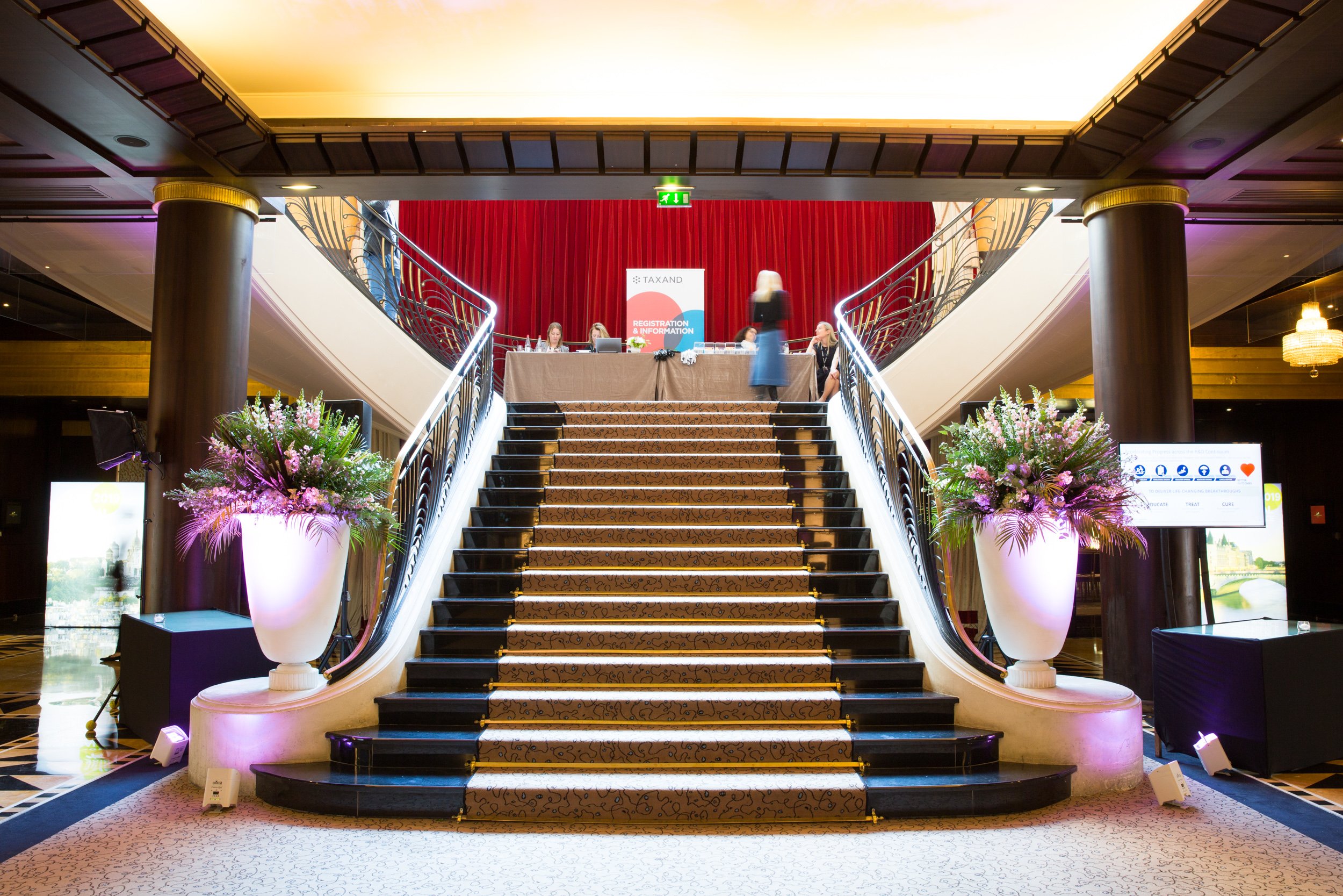  paris-hotel-staircase 