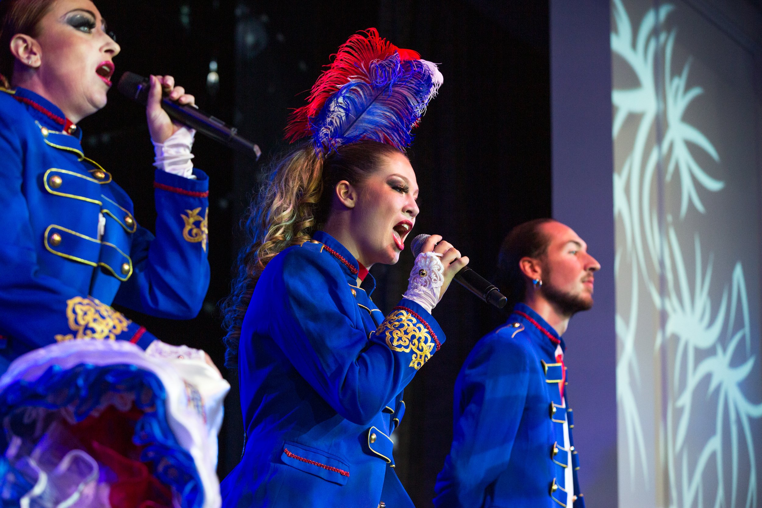  can-can-girls-perform-live-at-paris-corporate-gala-dinner 