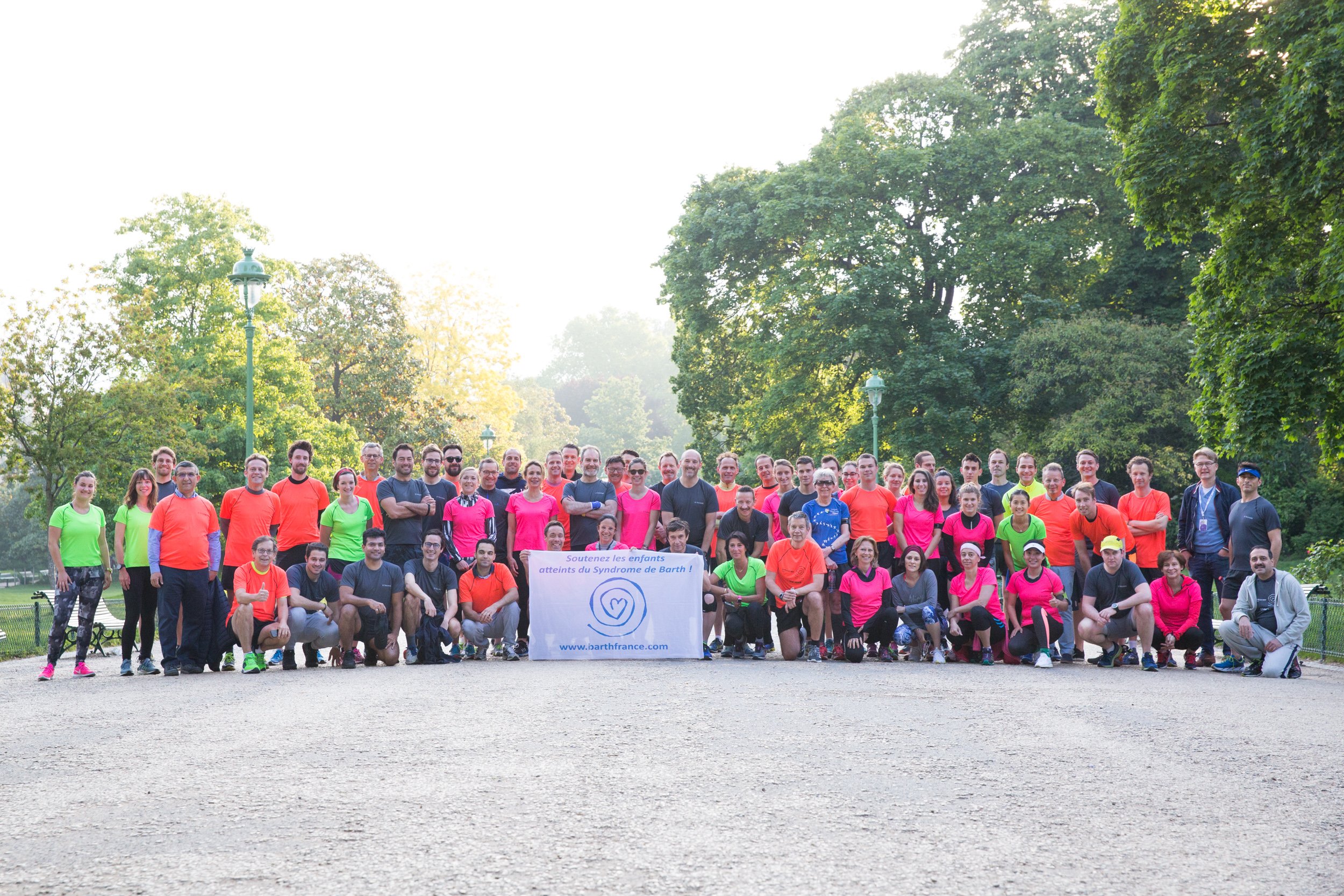  running-team-paris-group-photo 