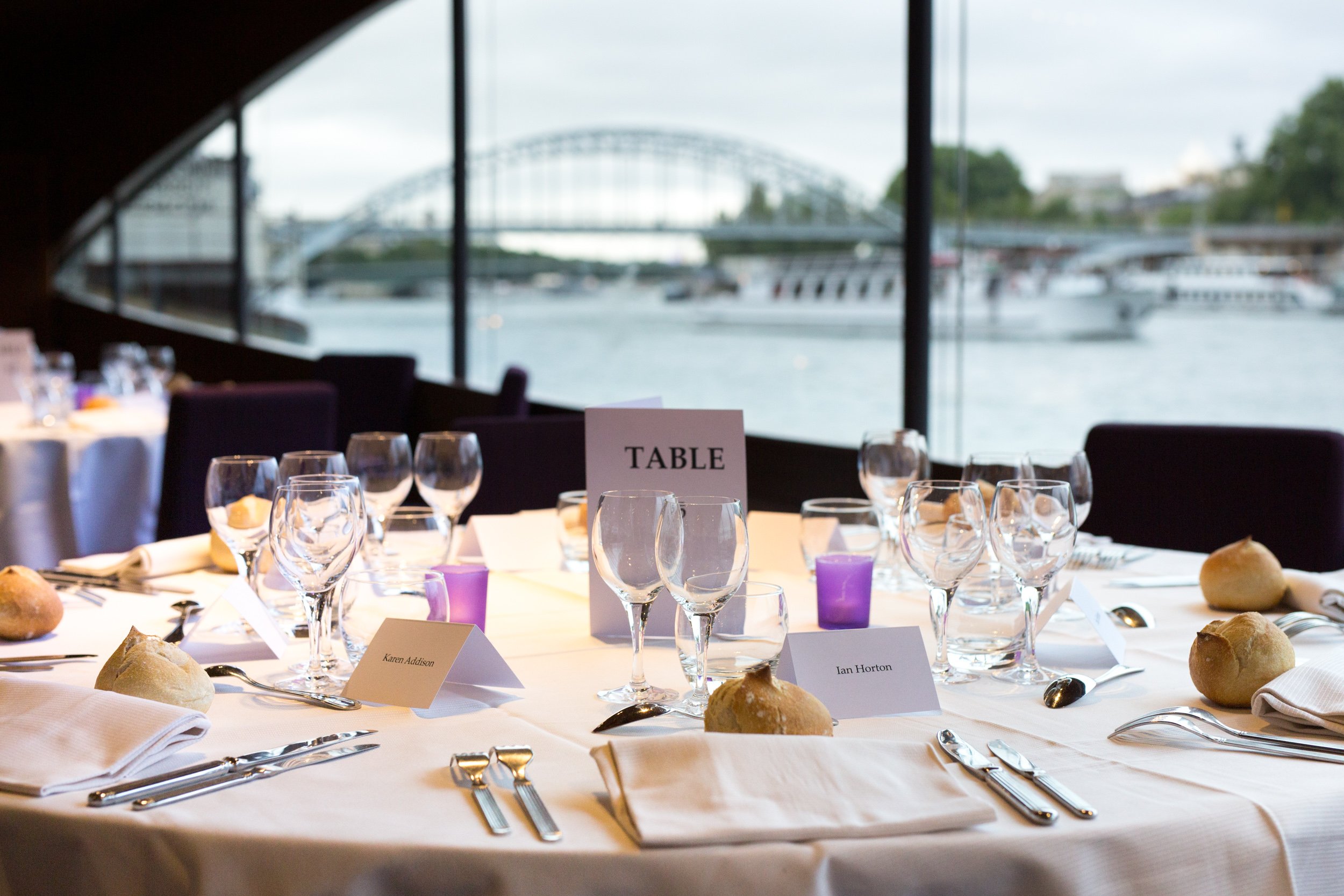  gala-dinner-table-by-seine 