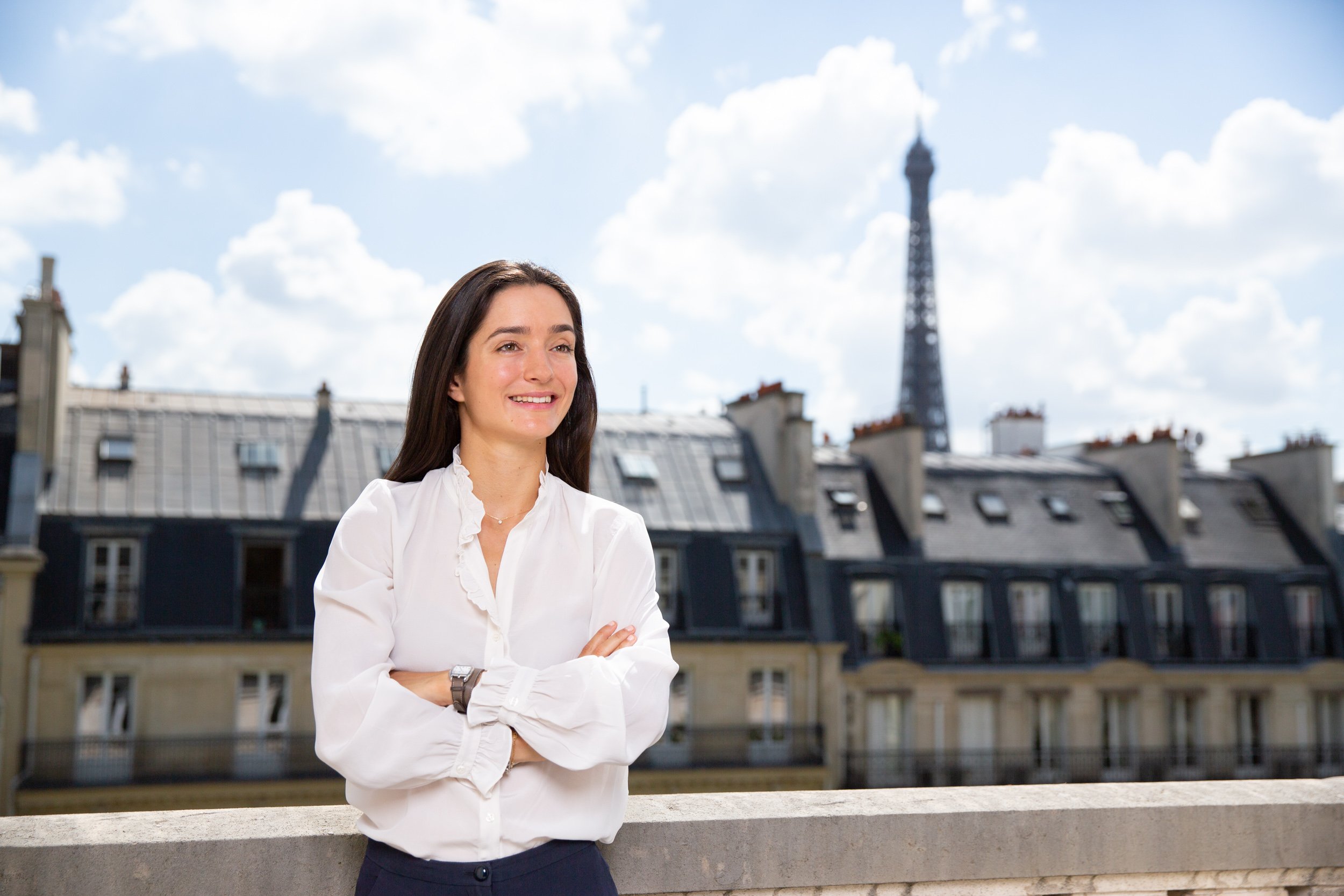  business-portrait-by-eiffel-tower 