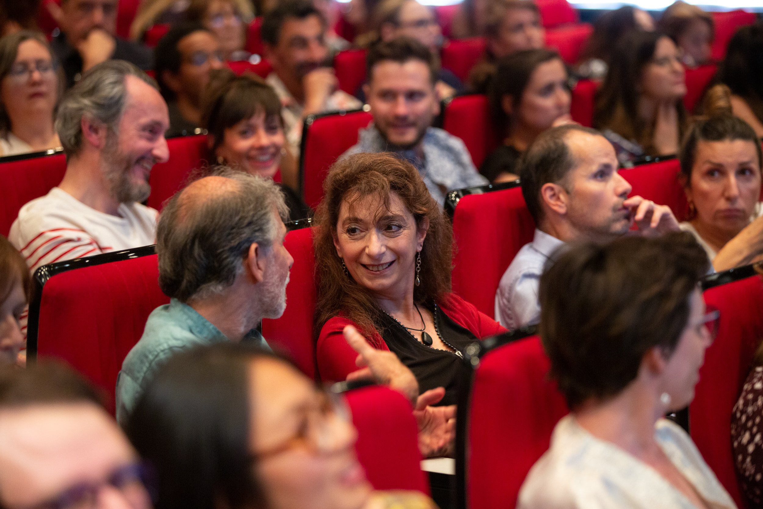  audience-chat-before-speech 