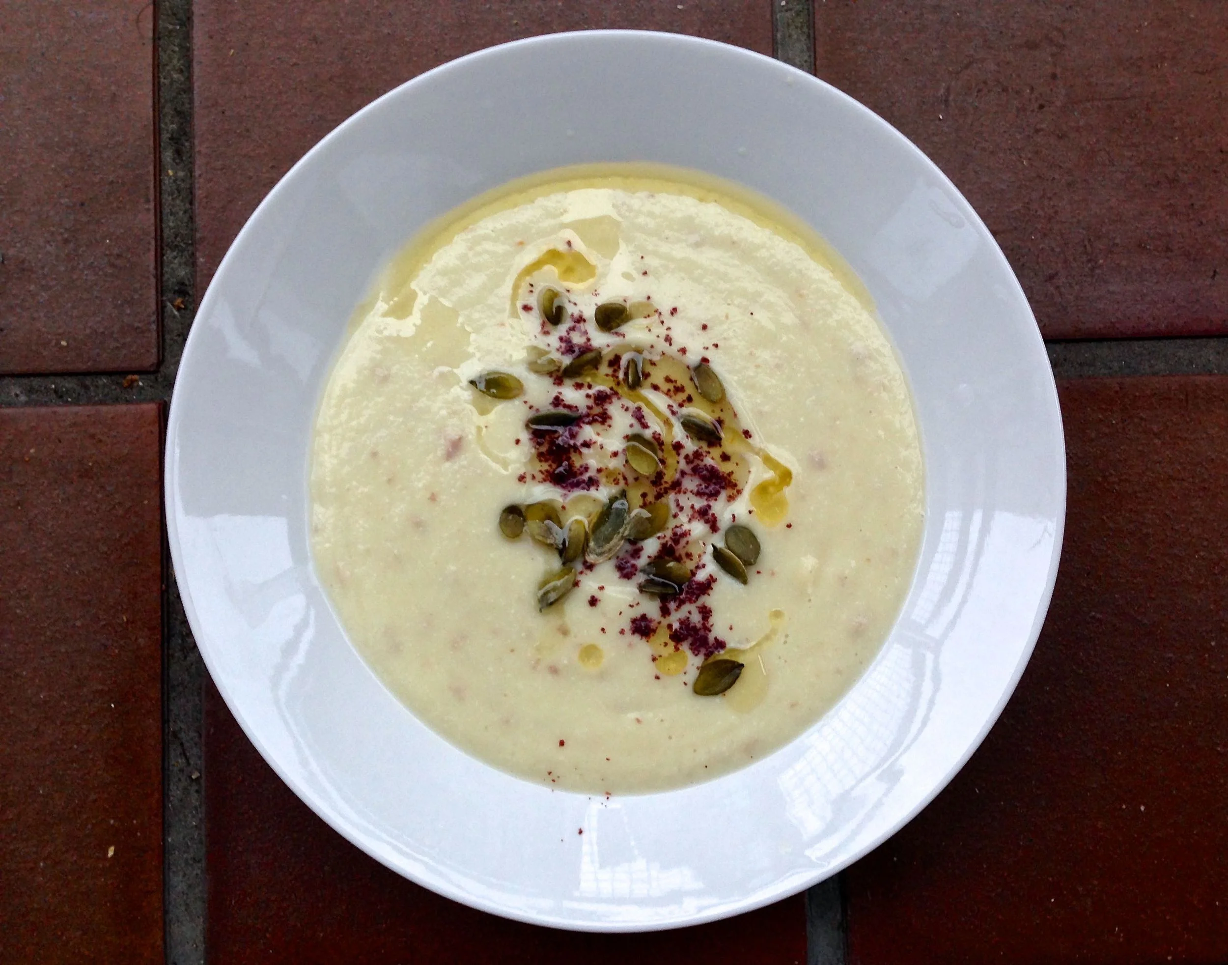 Fennel cauliflower soup with walnut oil