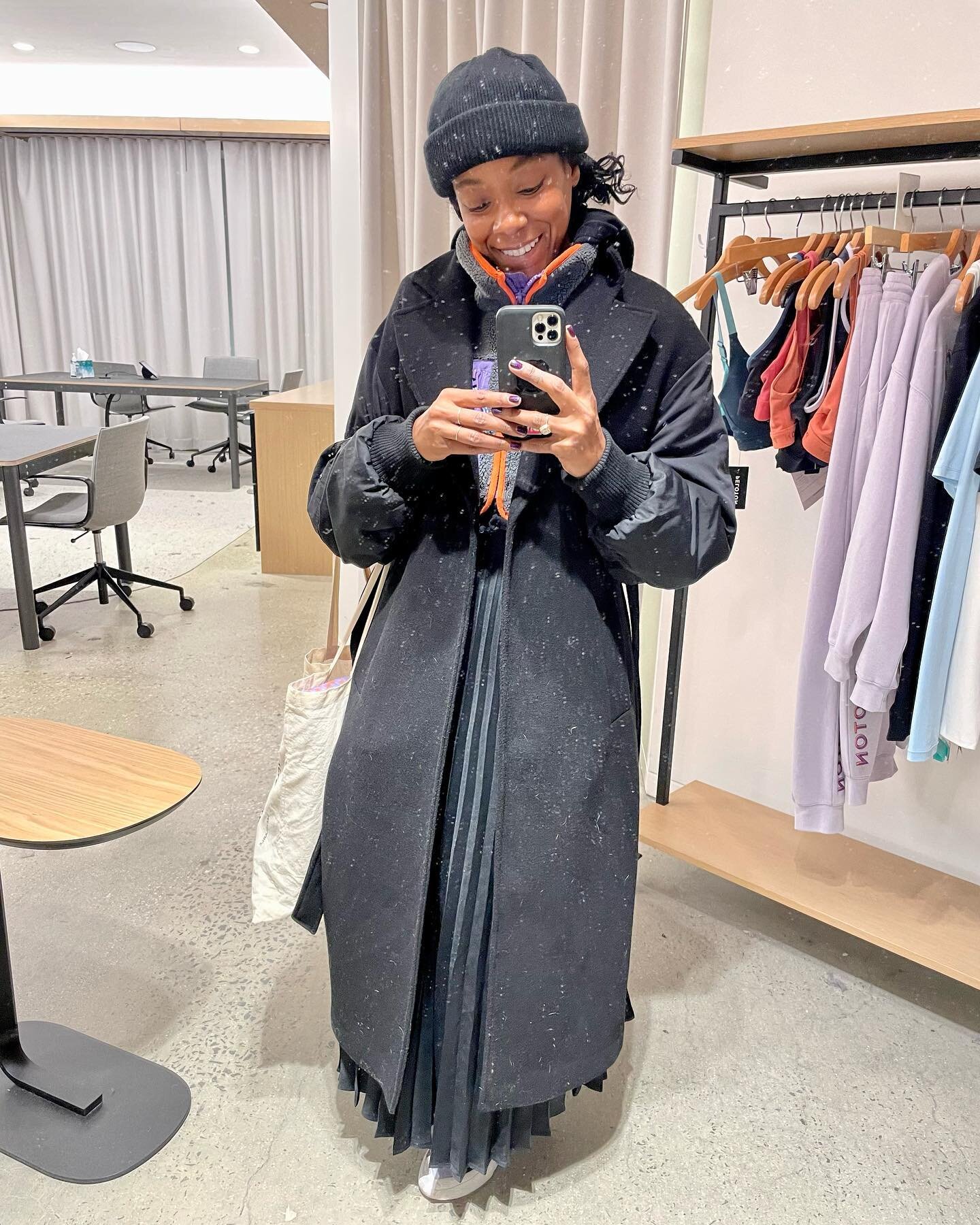 I kicked myself all last winter for passing on the coolest wool coat with bomber jacket sleeves&hellip;and then I manifested its return this fall! 

I&rsquo;ve always been obsessed with a bomber jacket hybrid and I&rsquo;m talking about it over on @p