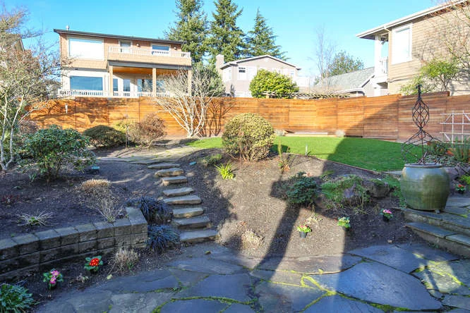 126 11th Ave Kirkland WA 98033-small-010-17-Back of House-666x444-72dpi.jpg