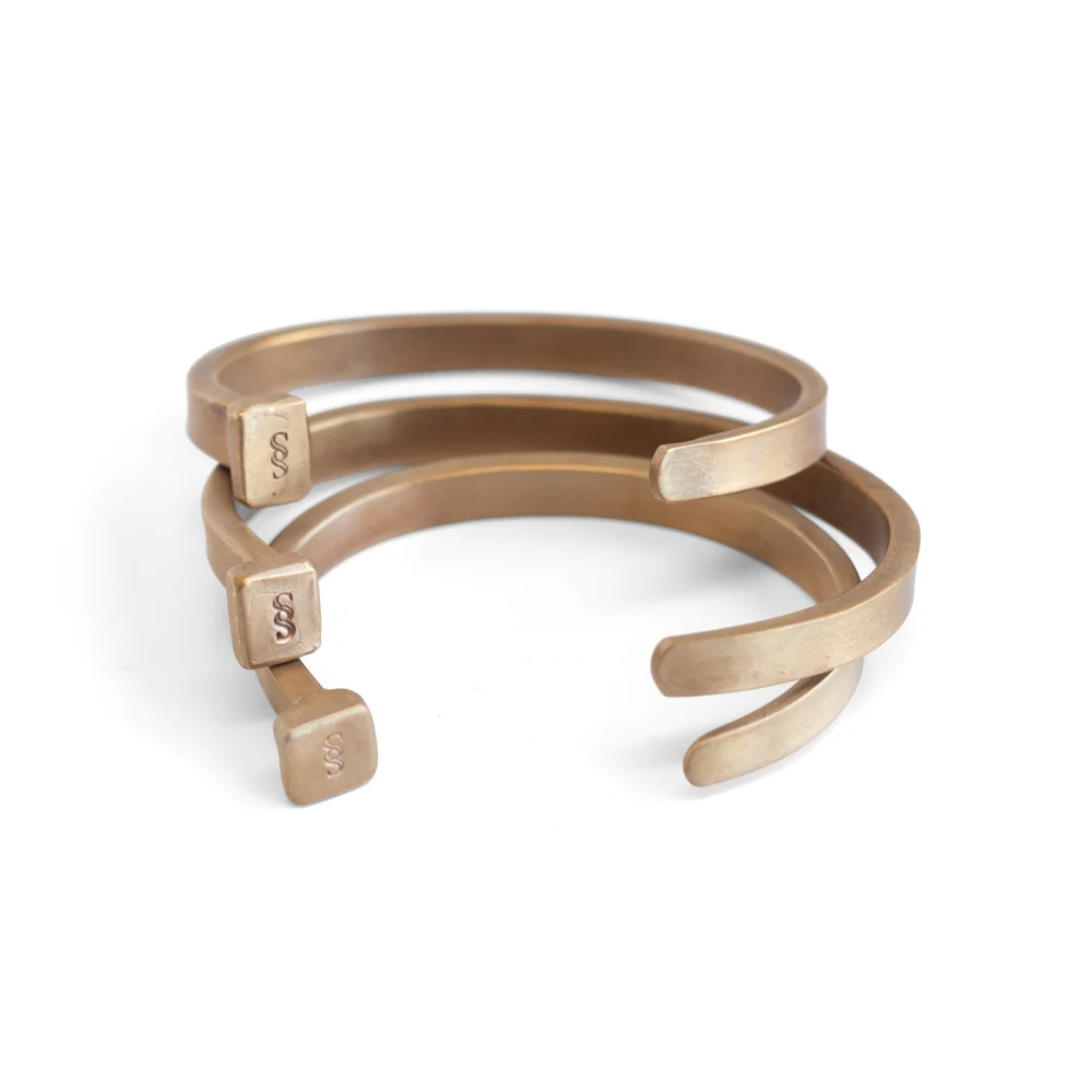 BronzeNailCuff-2-Edit_web.jpg