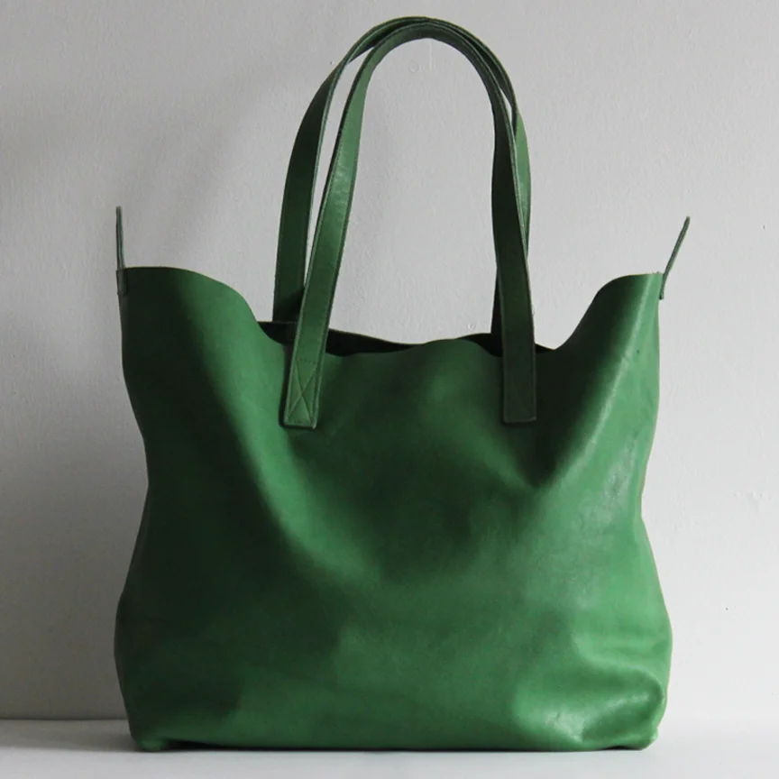 KarmoCityTote_Pasture.jpg