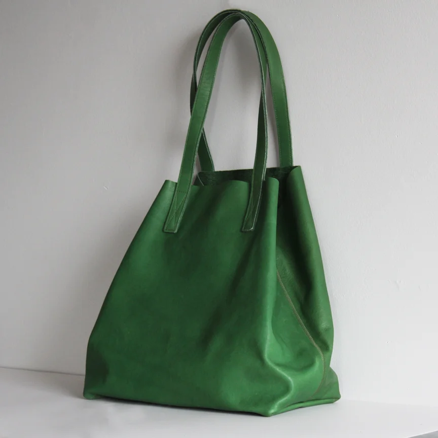 KarmoCityTote_Pasture2.jpg