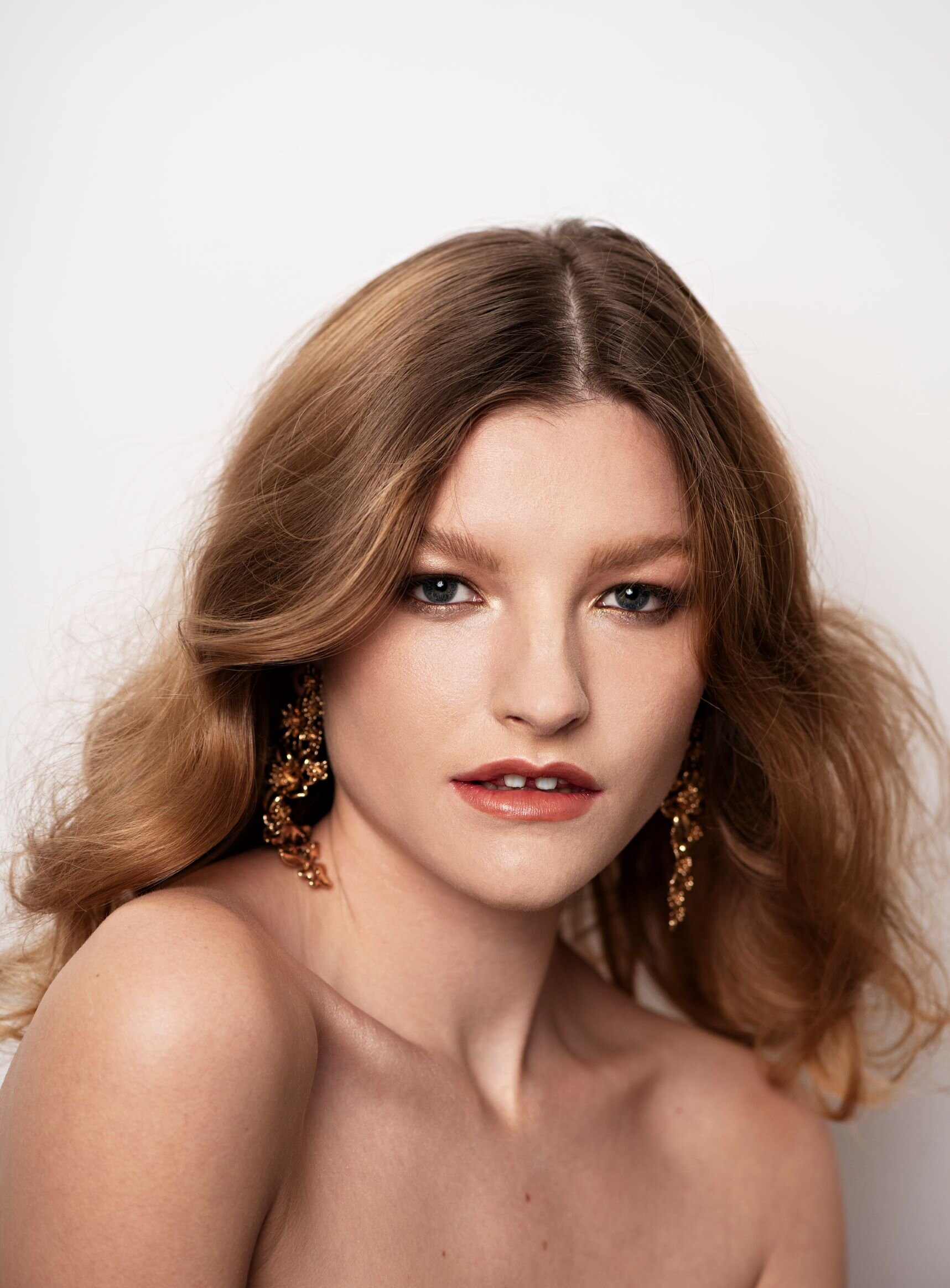 Fashion Makeup Artist Cornwall Georgina Yates  