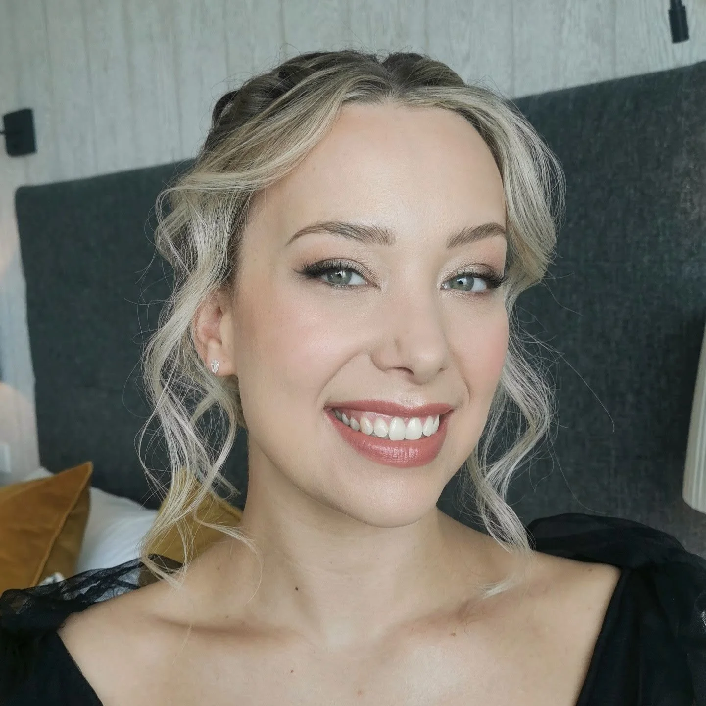 Wedding-makeup-cornwall-Georgina-Yates-2+-+Copy+-+Copy.jpg